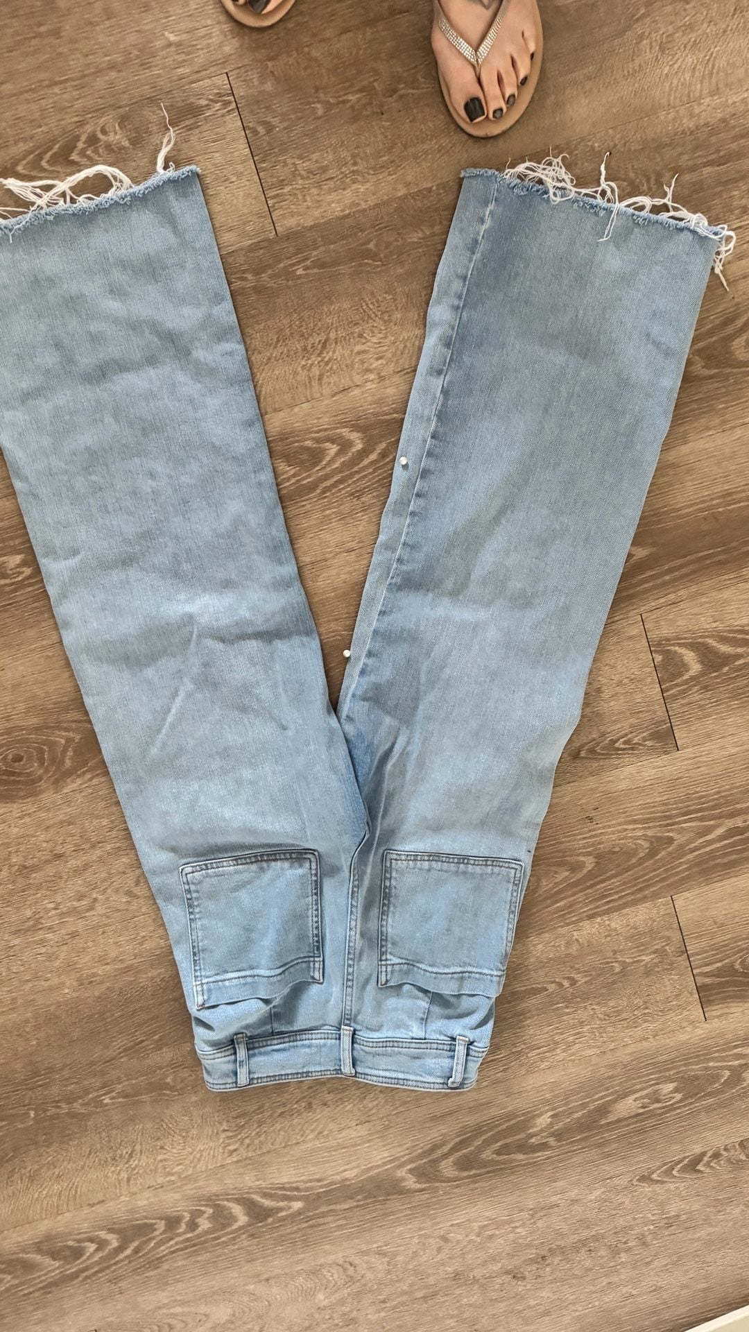 Antonio Melani Wide Leg Frayed Pearl Jeans Size 0 Light Wash 5