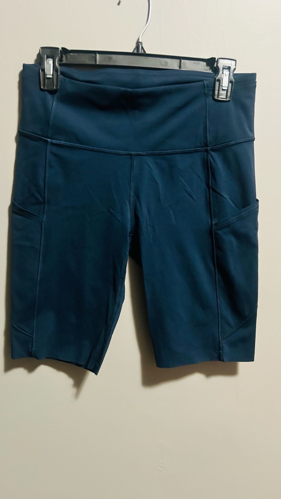 Lululemon Fast And Free Shorts Size 8 Blue Athletic 2