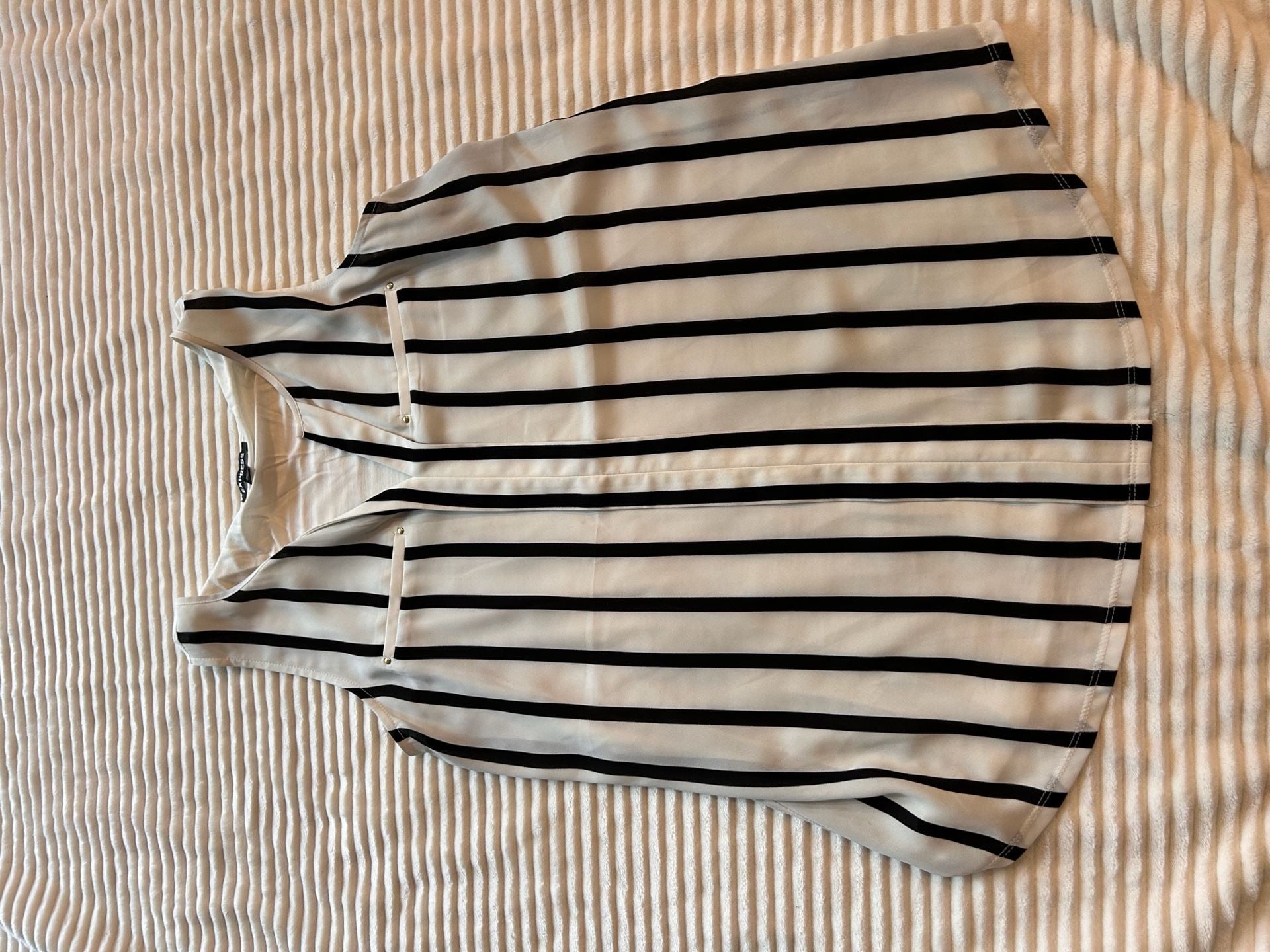 Express Striped Blouse Size L Black White Sleeveless V-Neck Top 2