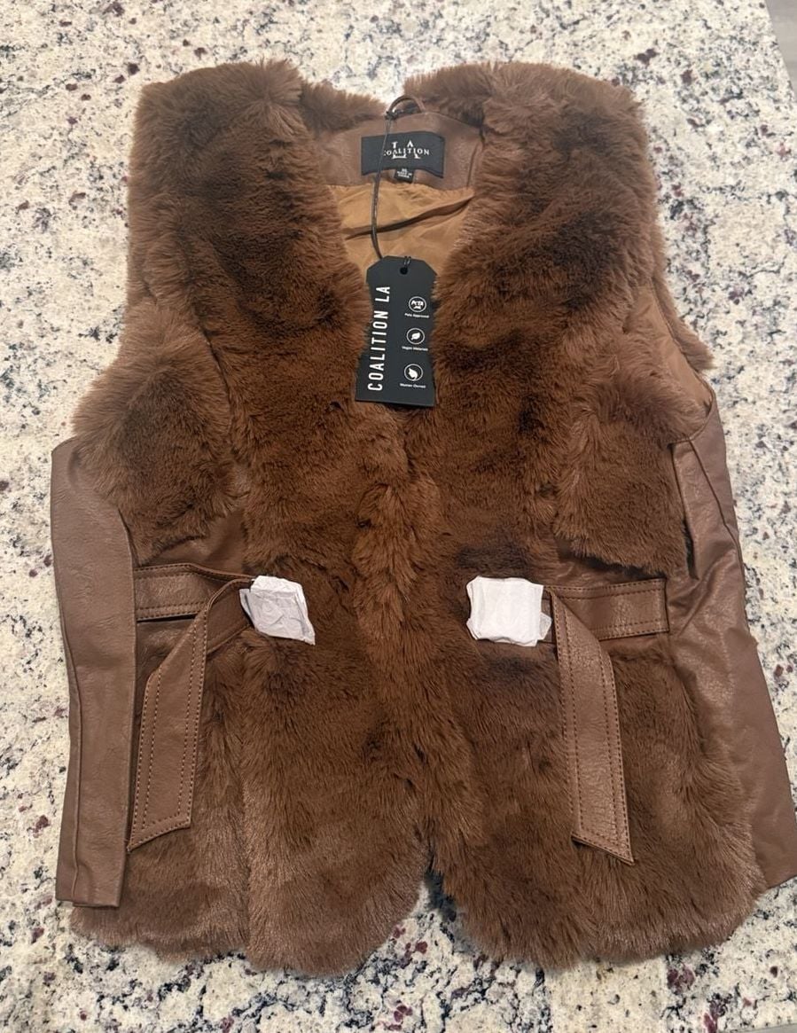Coalition LA Faux Fur Faux Leather Vest Size XL Camel New With Tags 2