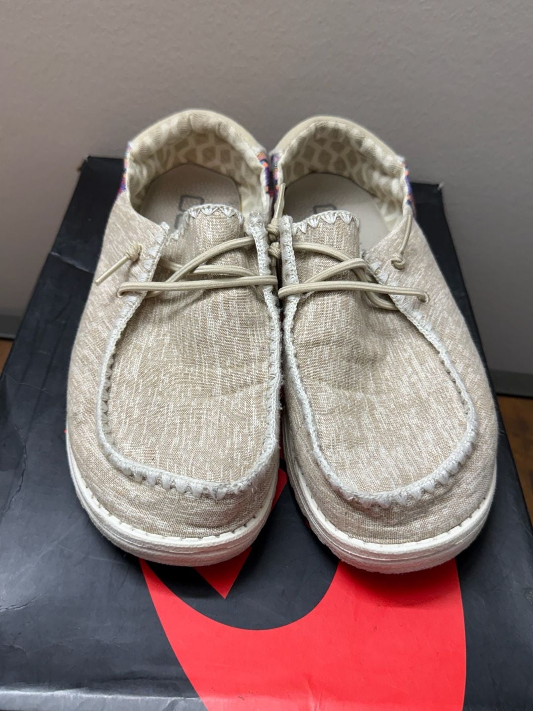 9W Hey Dude Wendy Rodeo Beige Multi Slip On Loafers 5