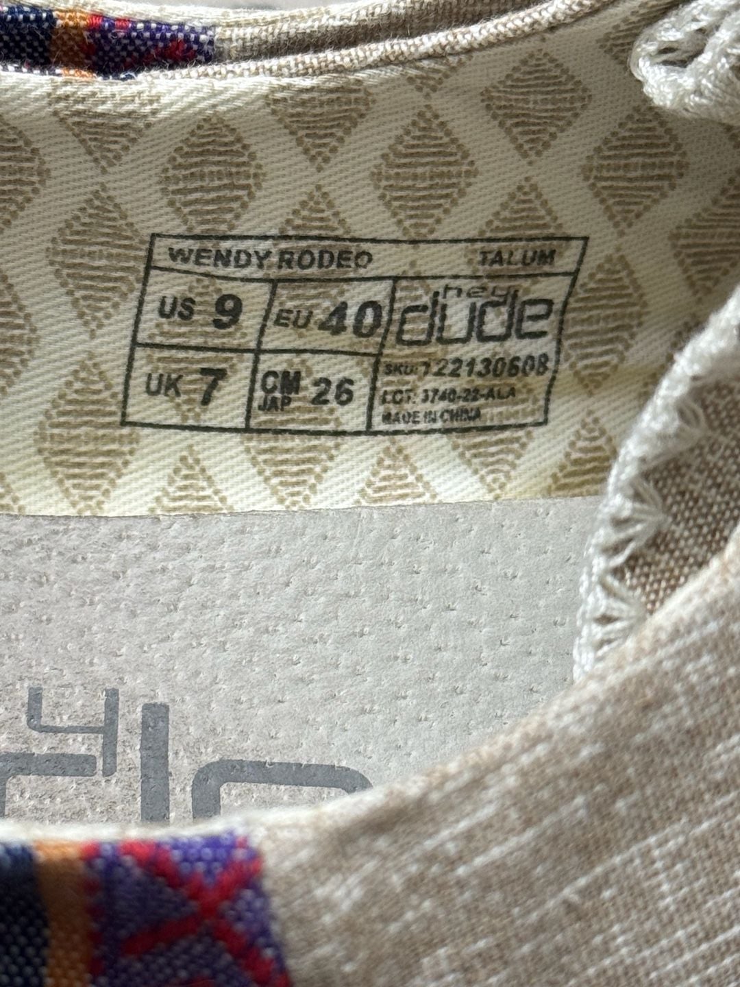 9W Hey Dude Wendy Rodeo Beige Multi Slip On Loafers 7