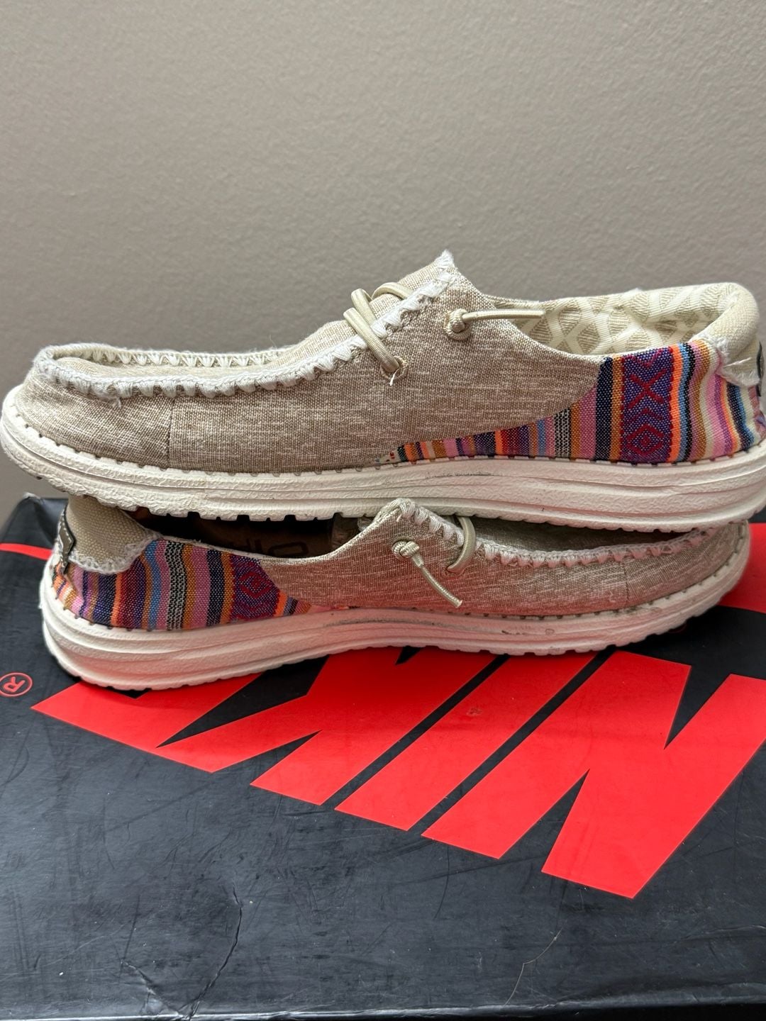 9W Hey Dude Wendy Rodeo Beige Multi Slip On Loafers 8