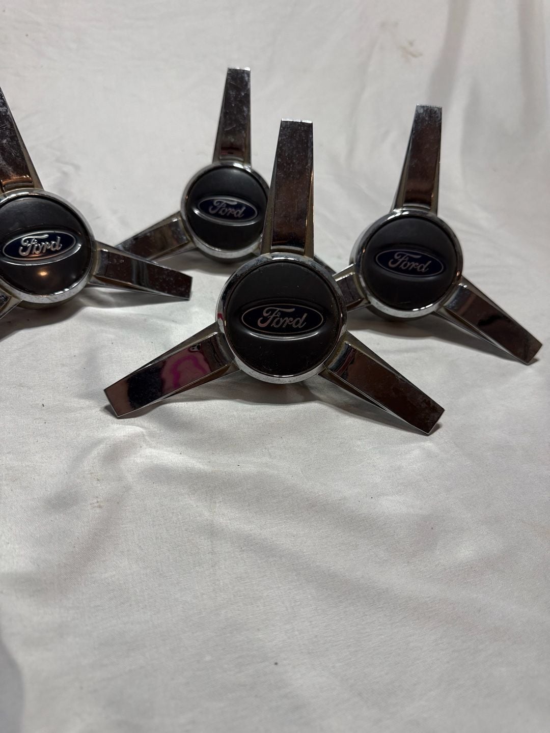 Ford Spinner Wheel Center Caps Set Of 4 1