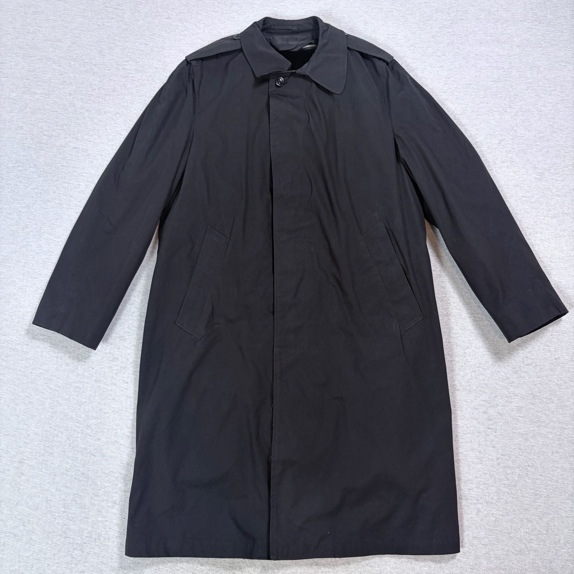US Military Raincoat Man's Black Size 40R Removable Liner Overcoat 2