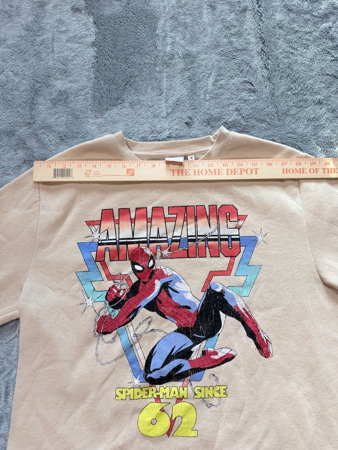 Marvel Spider-Man Amazing Since 62 Sweatshirt Size M Tan Graphic Pullover 3