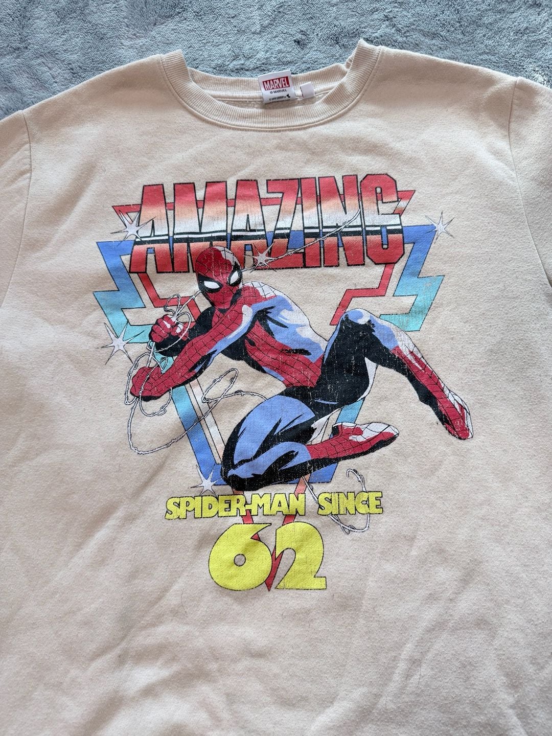 Marvel Spider-Man Amazing Since 62 Sweatshirt Size M Tan Graphic Pullover 7