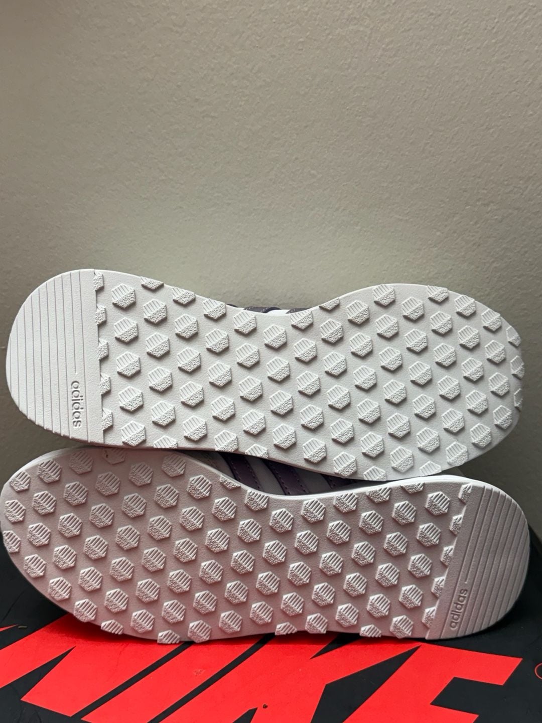 7W Adidas Run 60s 2.0 8