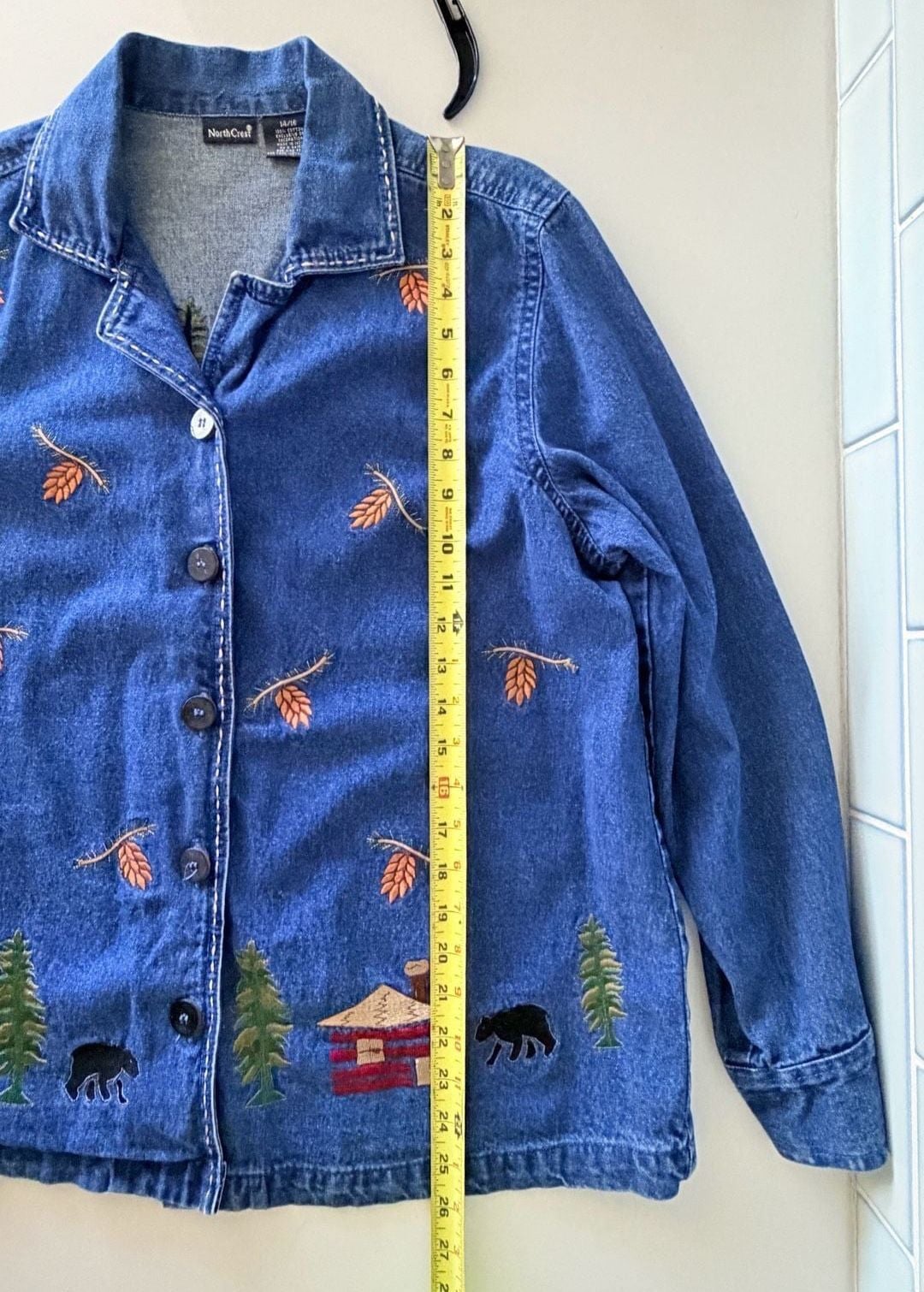 NorthCrest Embroidered Denim Jacket Size 14/16 Cabin Bear Pinecone 8