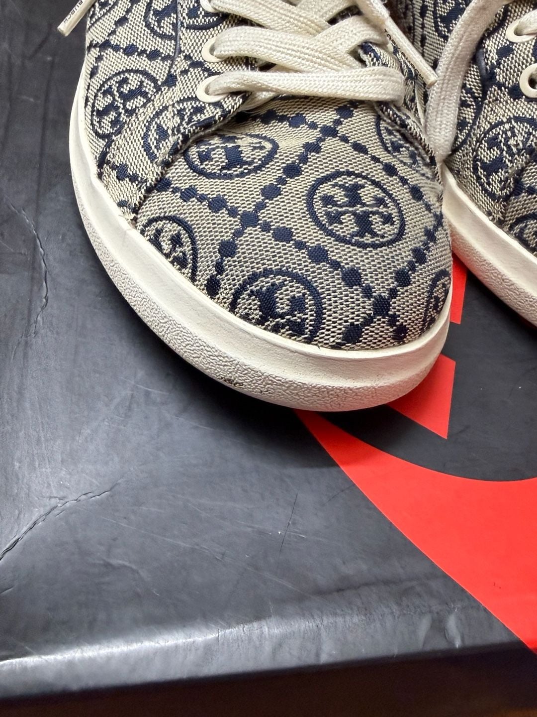 8.5W Tory Burch Howell T Monogram Jacquard Sneakers 6