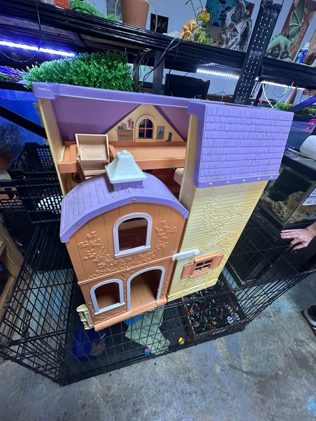 Barbie Happy Family Neighborhood Dollhouse 1