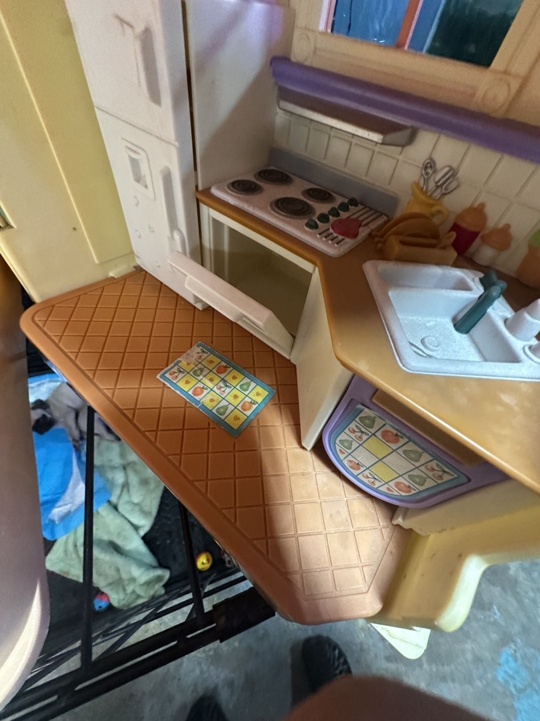 Barbie Happy Family Neighborhood Dollhouse 8