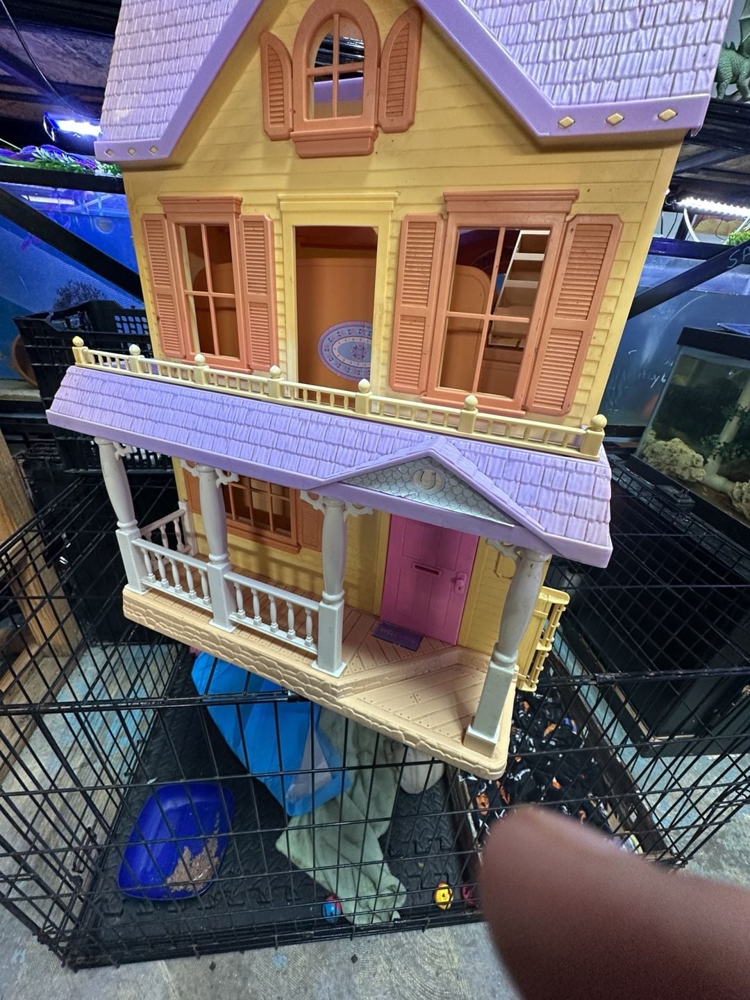 Barbie Happy Family Neighborhood Dollhouse 10