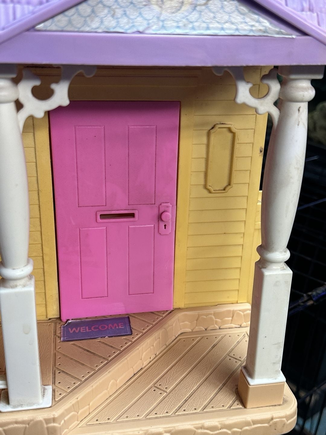 Barbie Happy Family Neighborhood Dollhouse 12