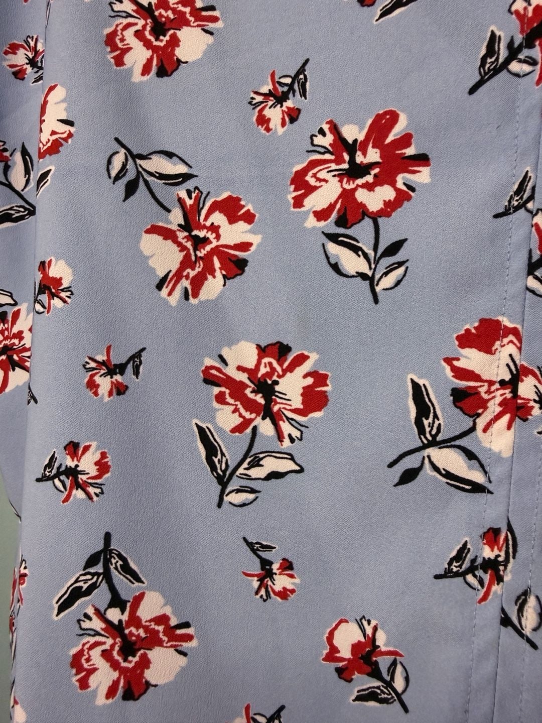 Hilary Radley Floral Blouse Size M Blue Red V-Neck Short Sleeve 5