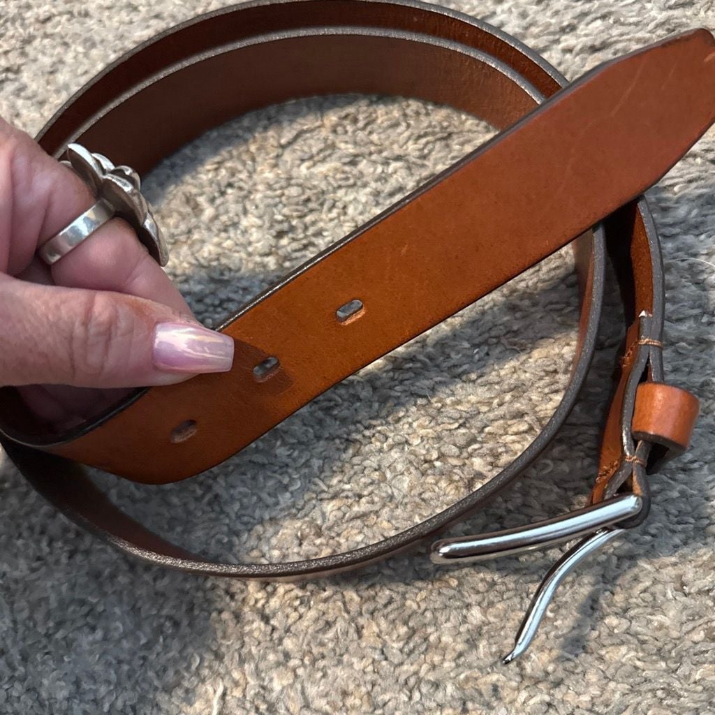 Banana Republic Leather Belt Size 42 Brown 2