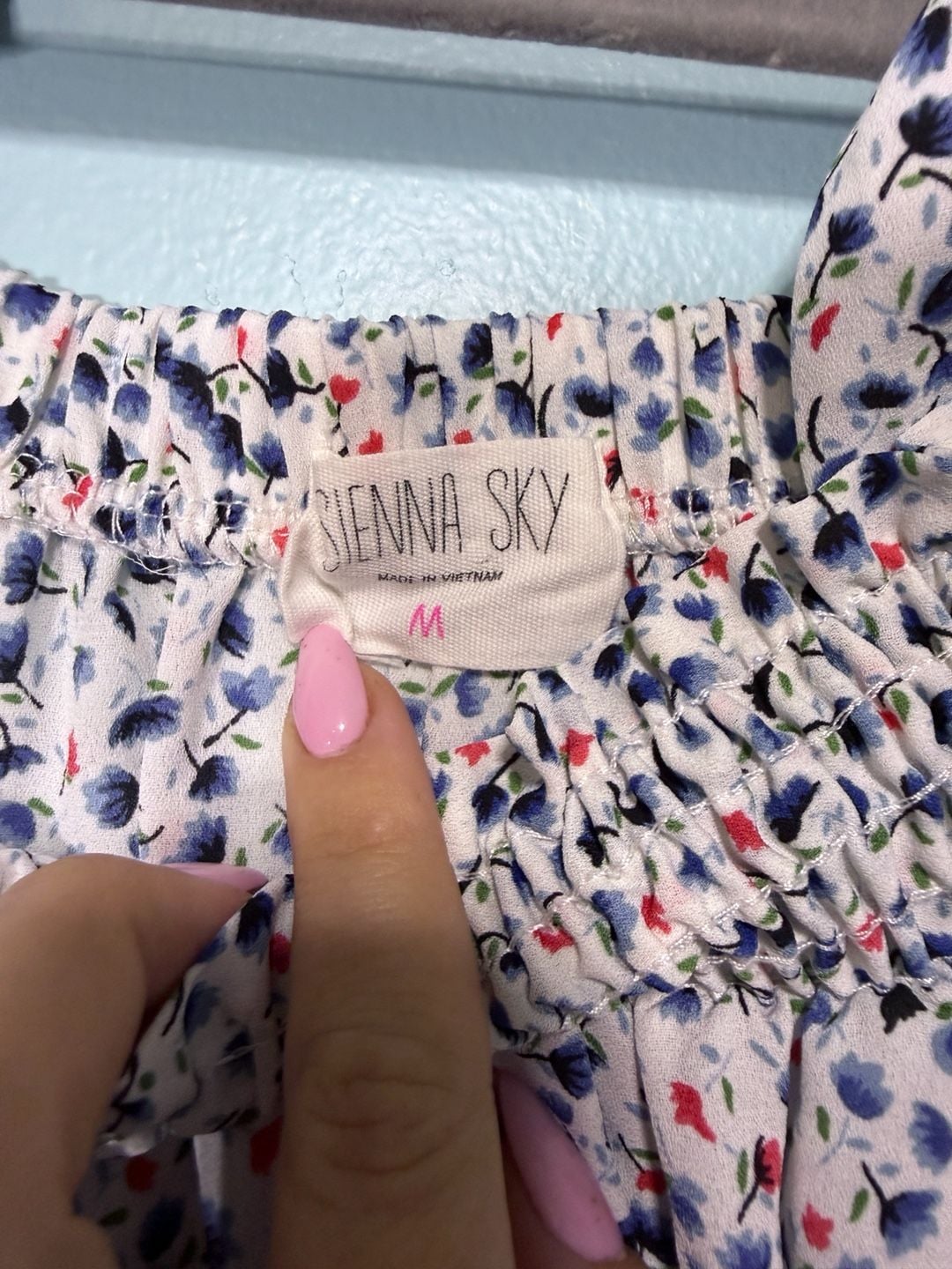 Sienna Sky Floral Cold Shoulder Blouse Size M 4