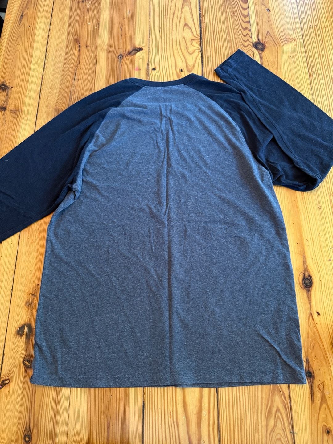 Old Navy Raglan Long Sleeve T-Shirt Size M Black Gray 4