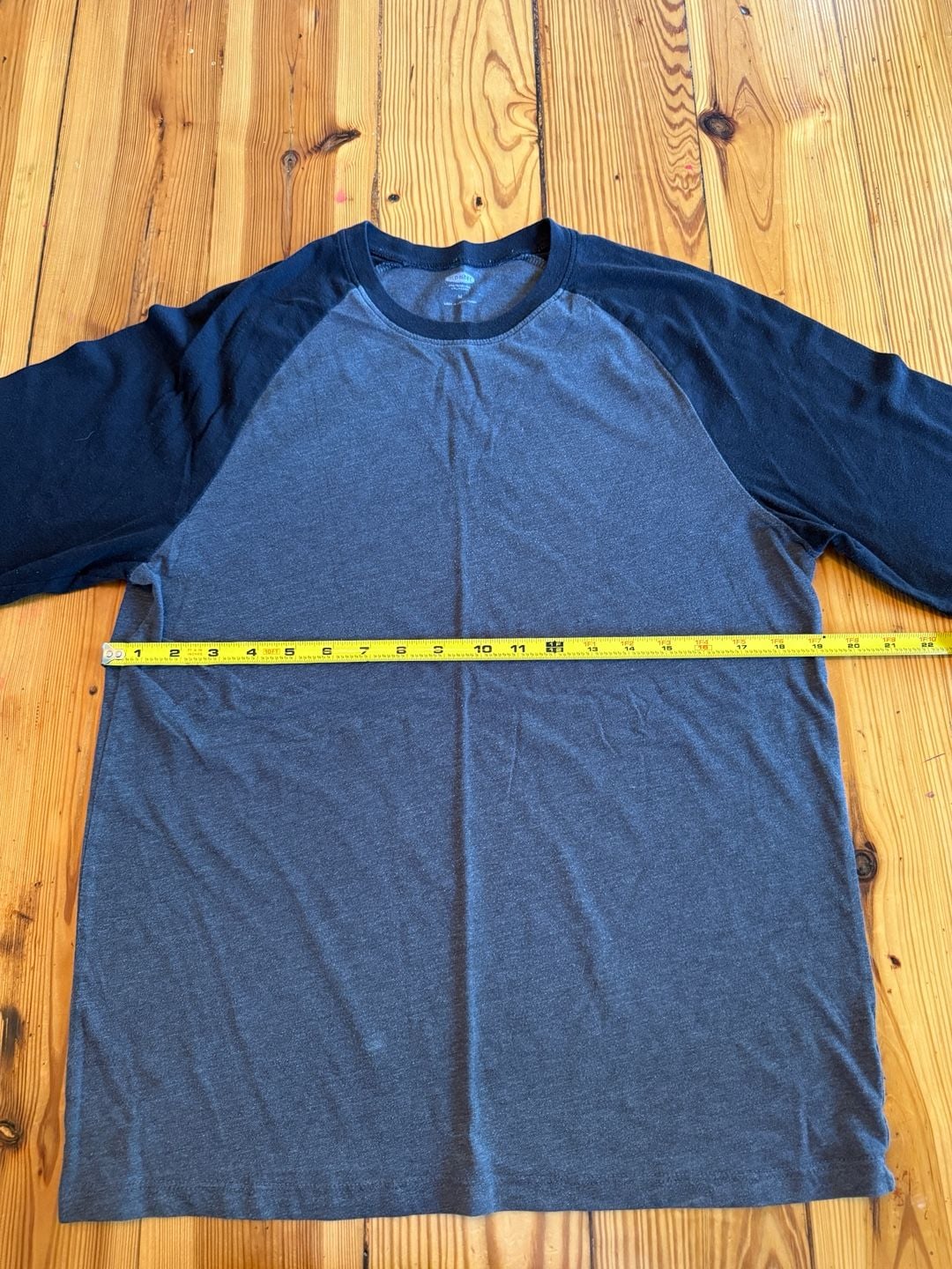 Old Navy Raglan Long Sleeve T-Shirt Size M Black Gray 6