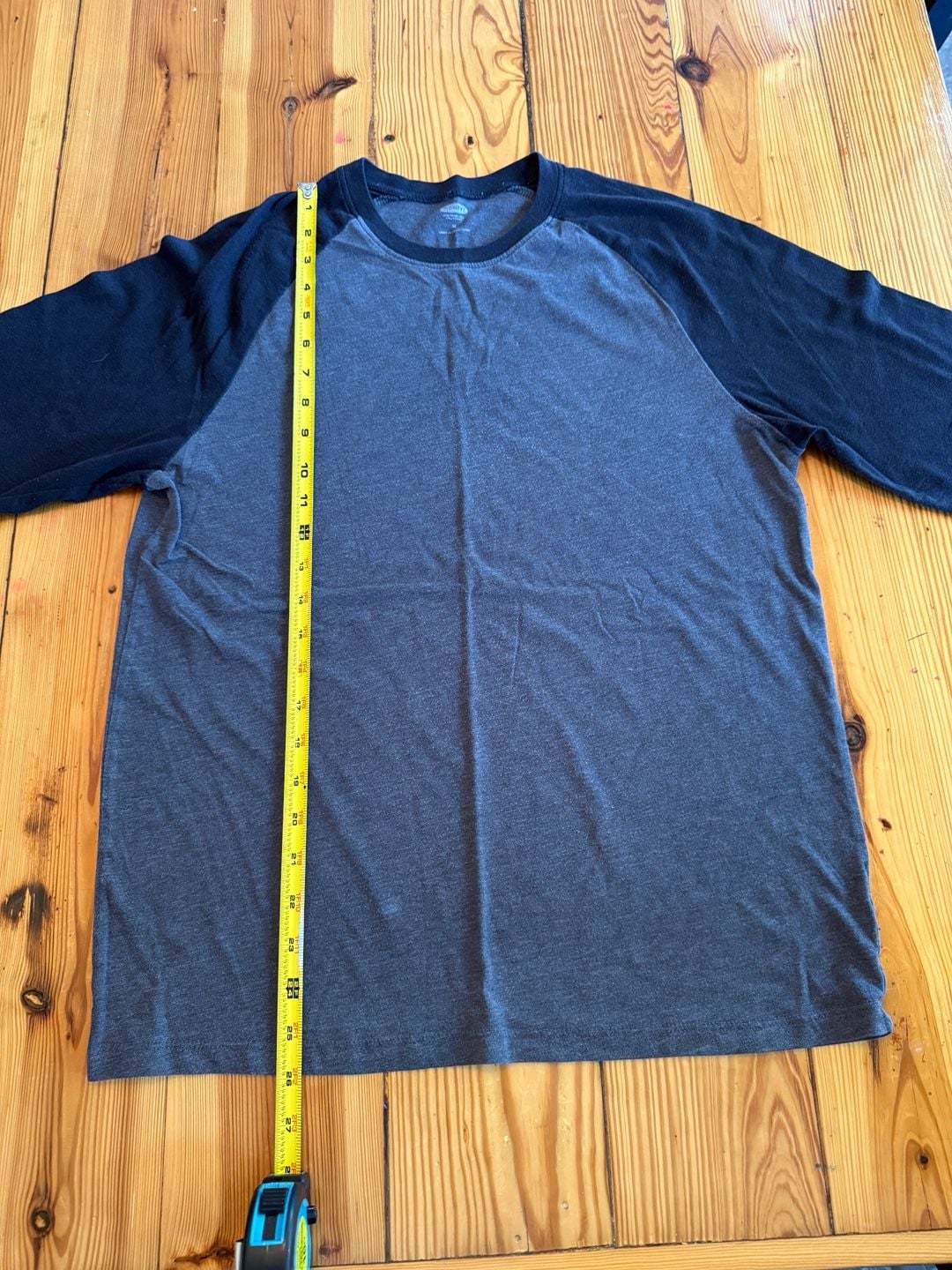 Old Navy Raglan Long Sleeve T-Shirt Size M Black Gray 7