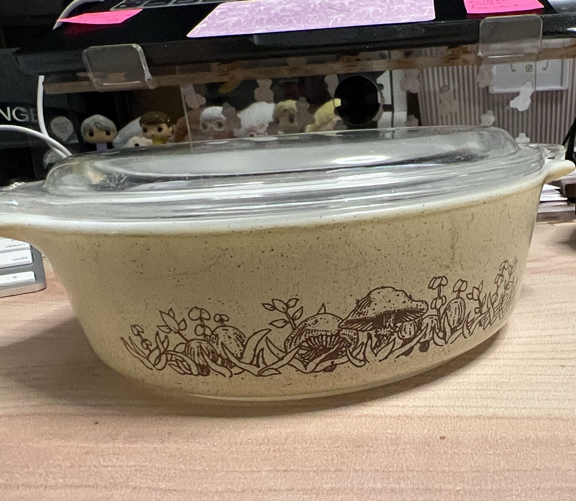 Pyrex Forest Fancies Mushroom Casserole Dish with Lid 2