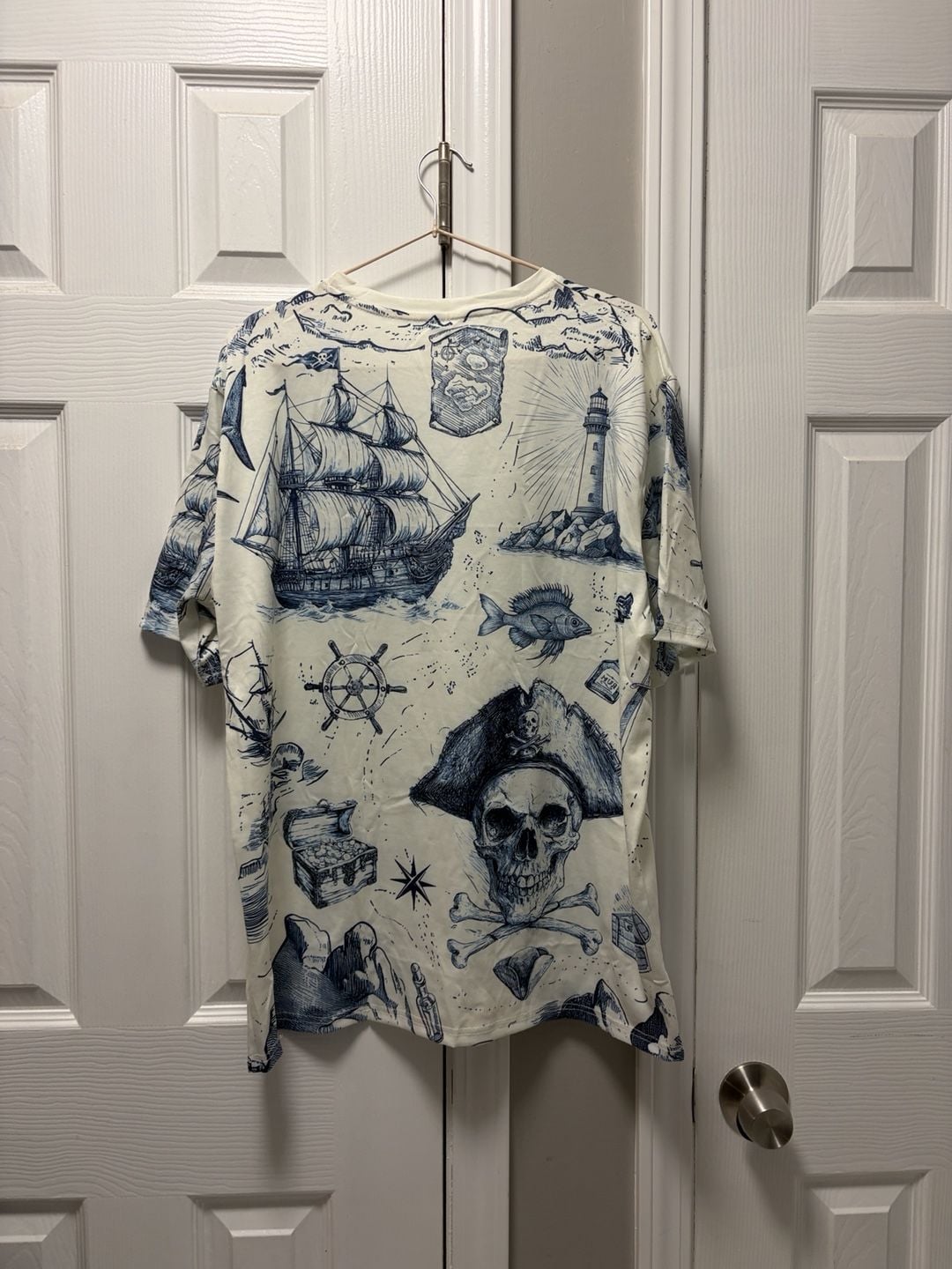Graphic men’s Shirt Nautical Skull Print Size L 4