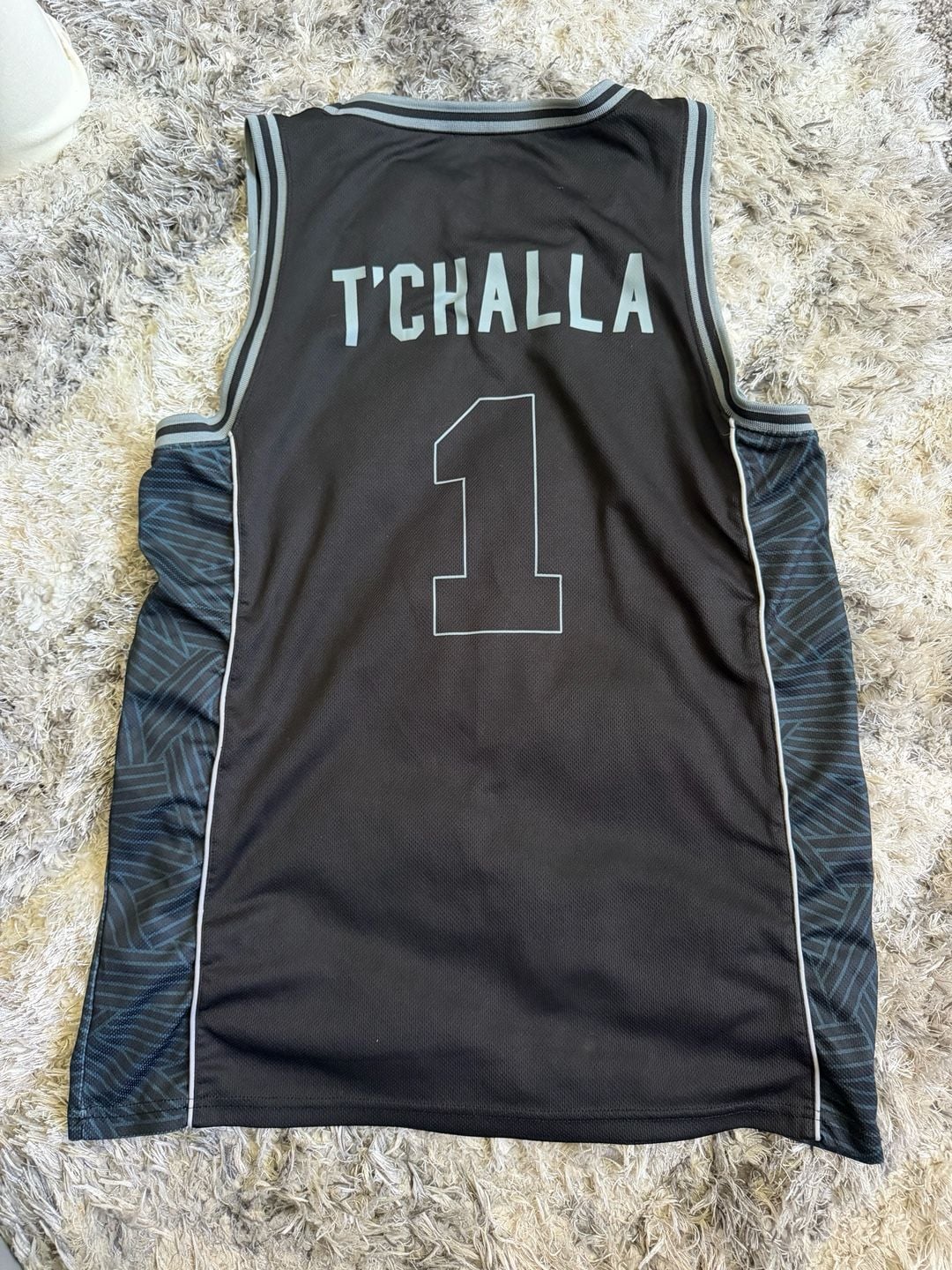BoxLunch Marvel Black Panther Wakanda T'Challa Jersey Size MD 4