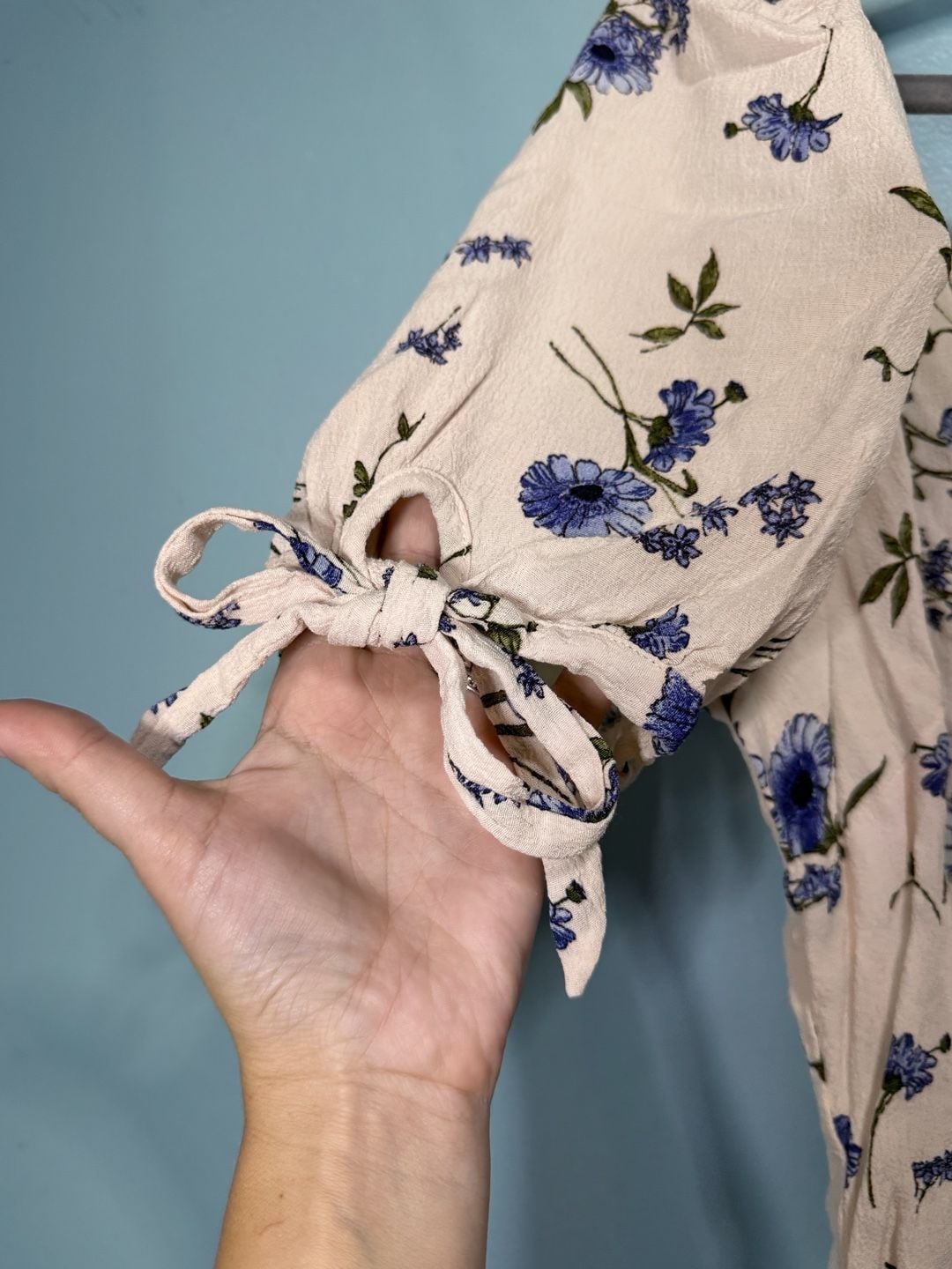 F&F Floral Blouse Size US 12 White Blue Square Neck Tie Sleeve 4