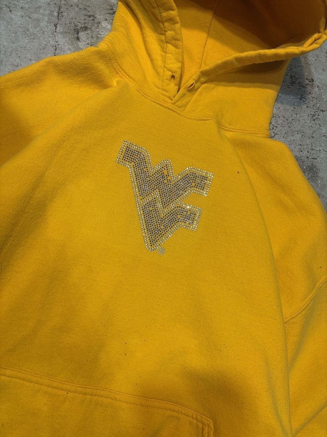 Gildan West Virginia WVU Rhinestone Logo Hoodie Size XL Yellow 3