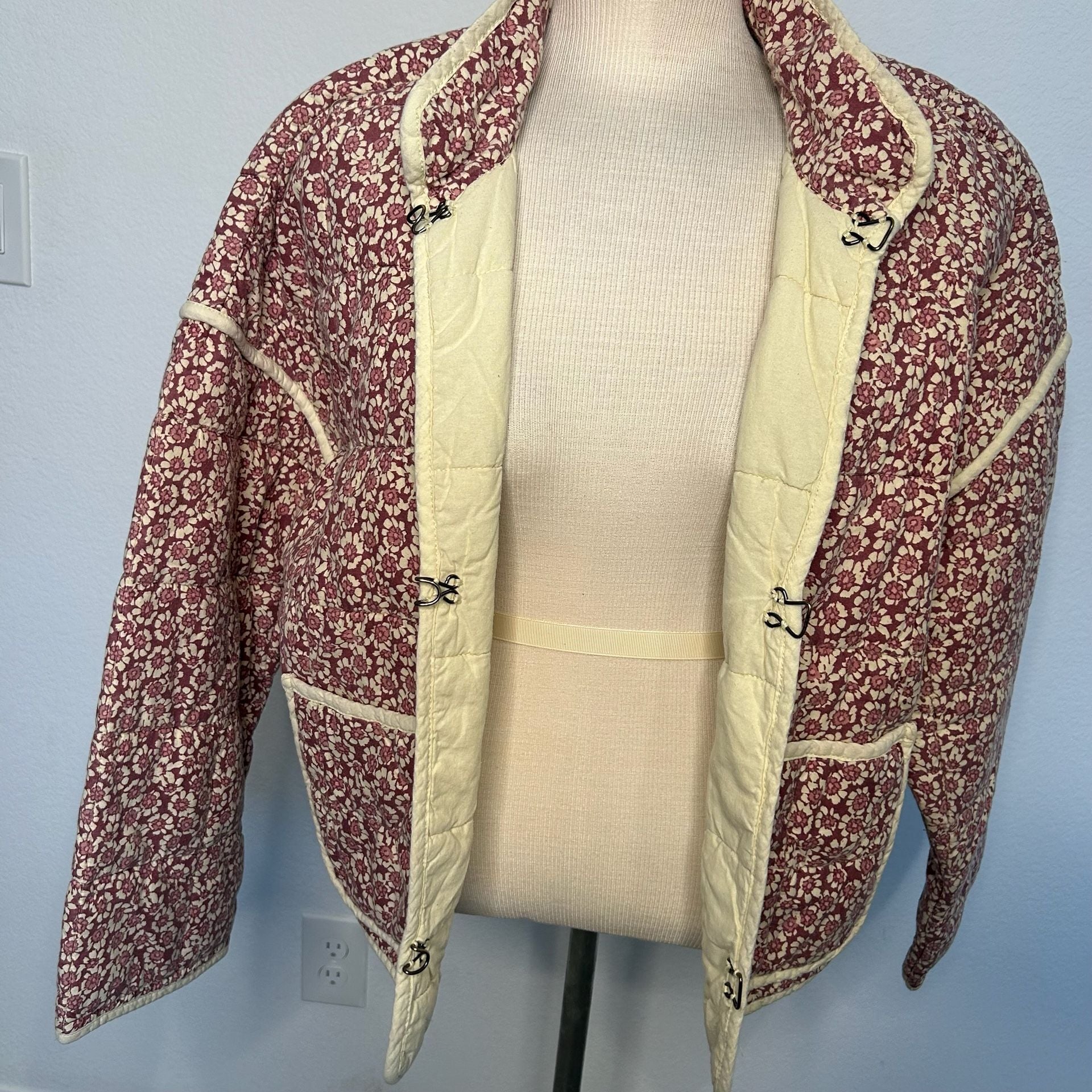 Free People Quilted Jacket Size XS Purple Floral Print Cropped 6