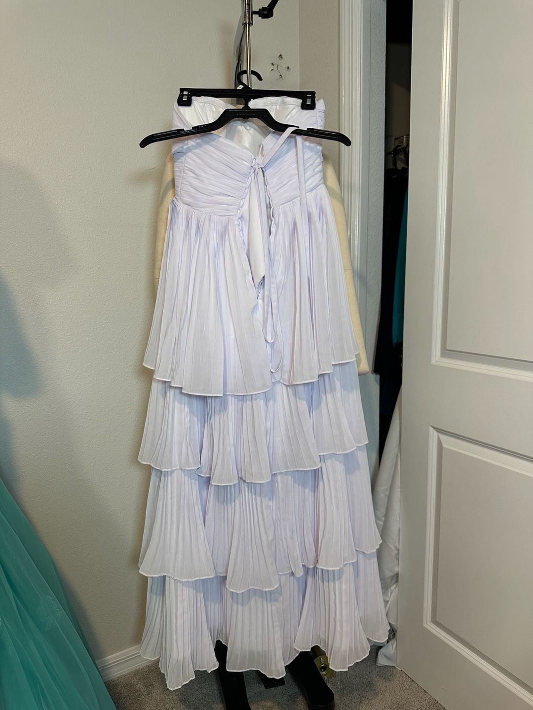 Lavender Strapless Sweetheart Tiered Chiffon Formal Bridesmaid Gown Size 8 5