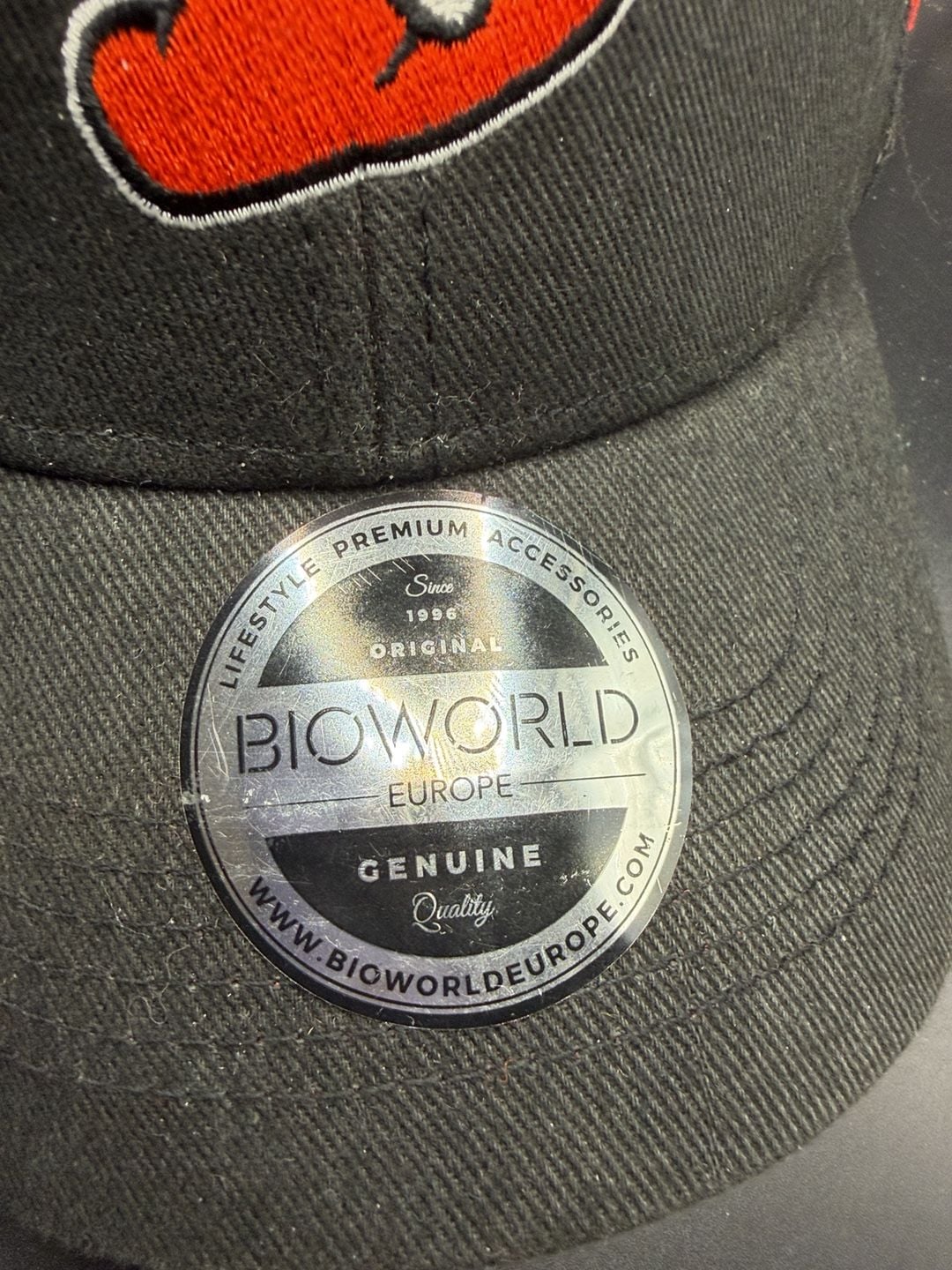 Bioworld Super Mario Odyssey Cappy Snapback Hat Black Red 3