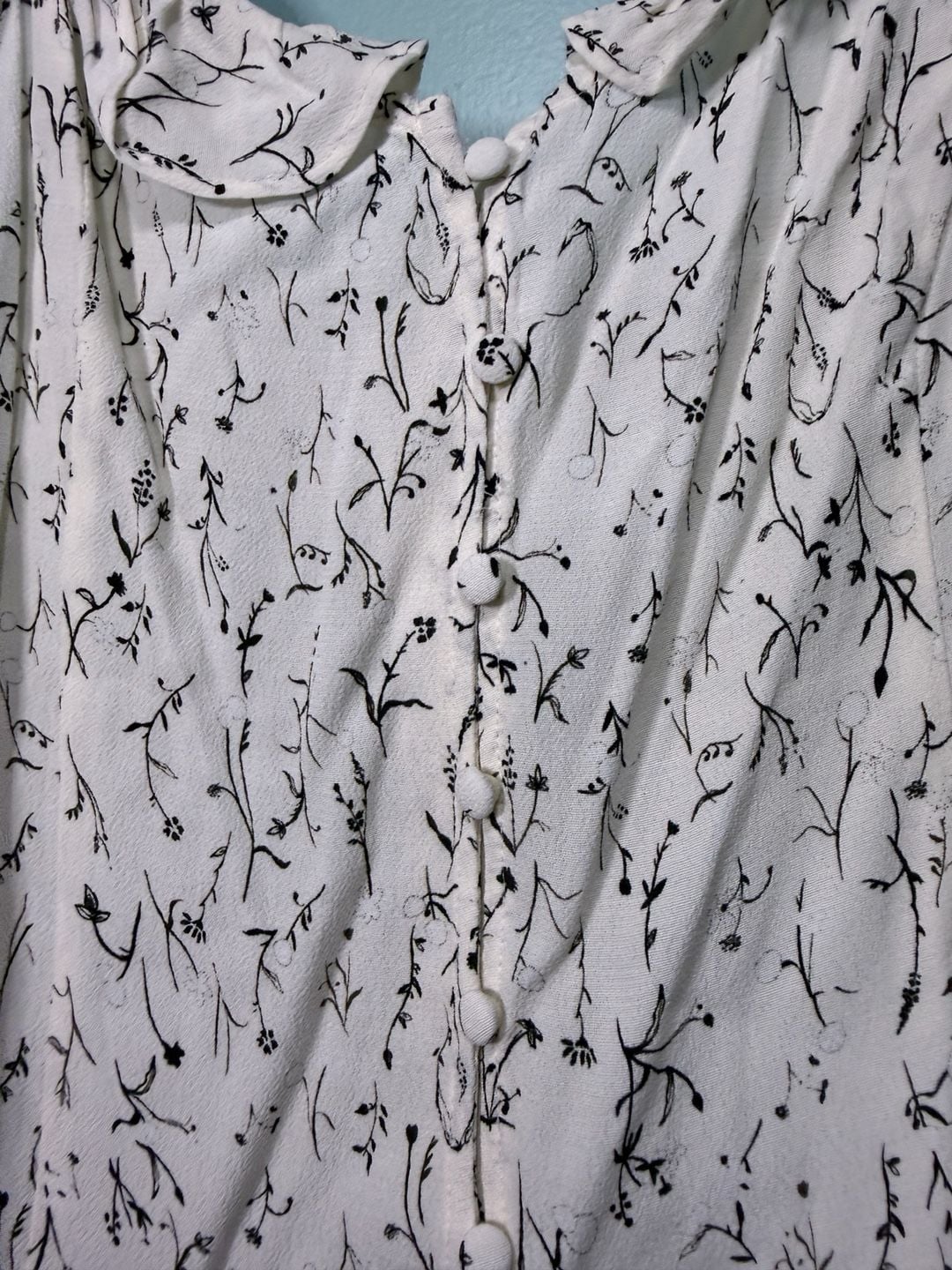 H&M Floral Ruffle Blouse Size L White Black Button Front Top 3