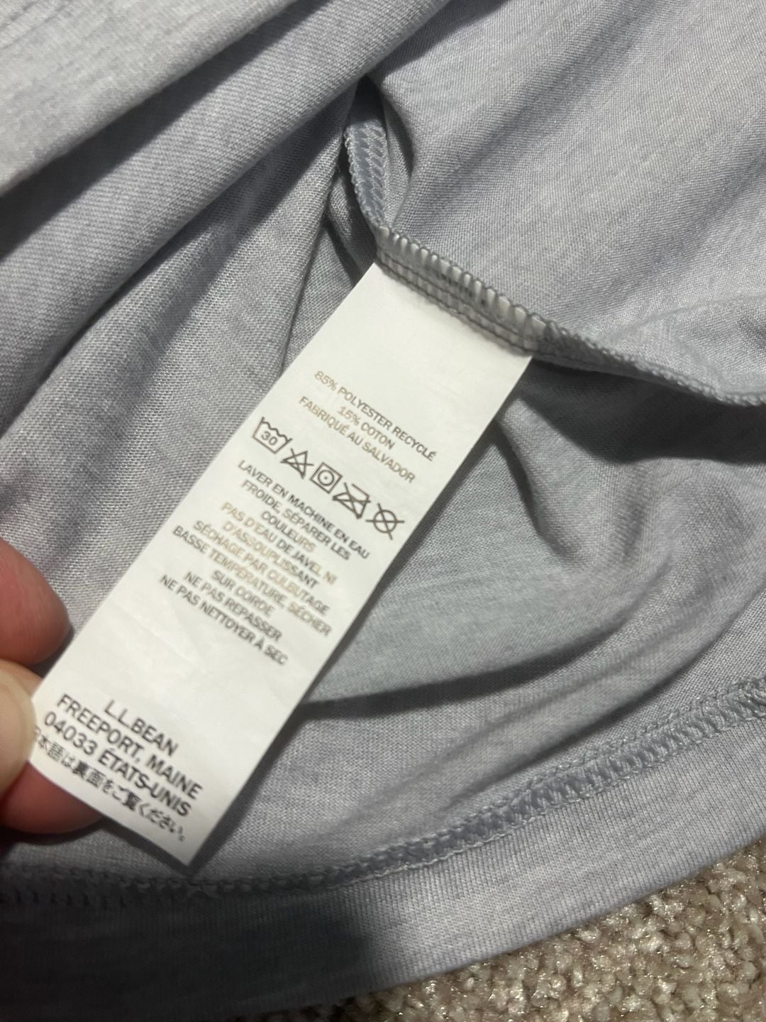 L.L. Bean V-Neck Pocket T-Shirt Size M Reg Gray Recycled Polyester Blend 5