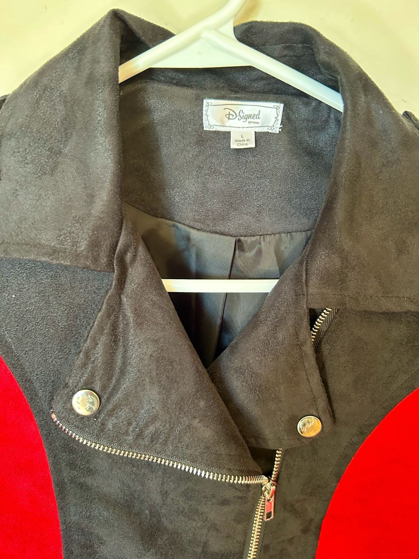 DSigned Disney Villain Jacket Size L Faux Suede 5