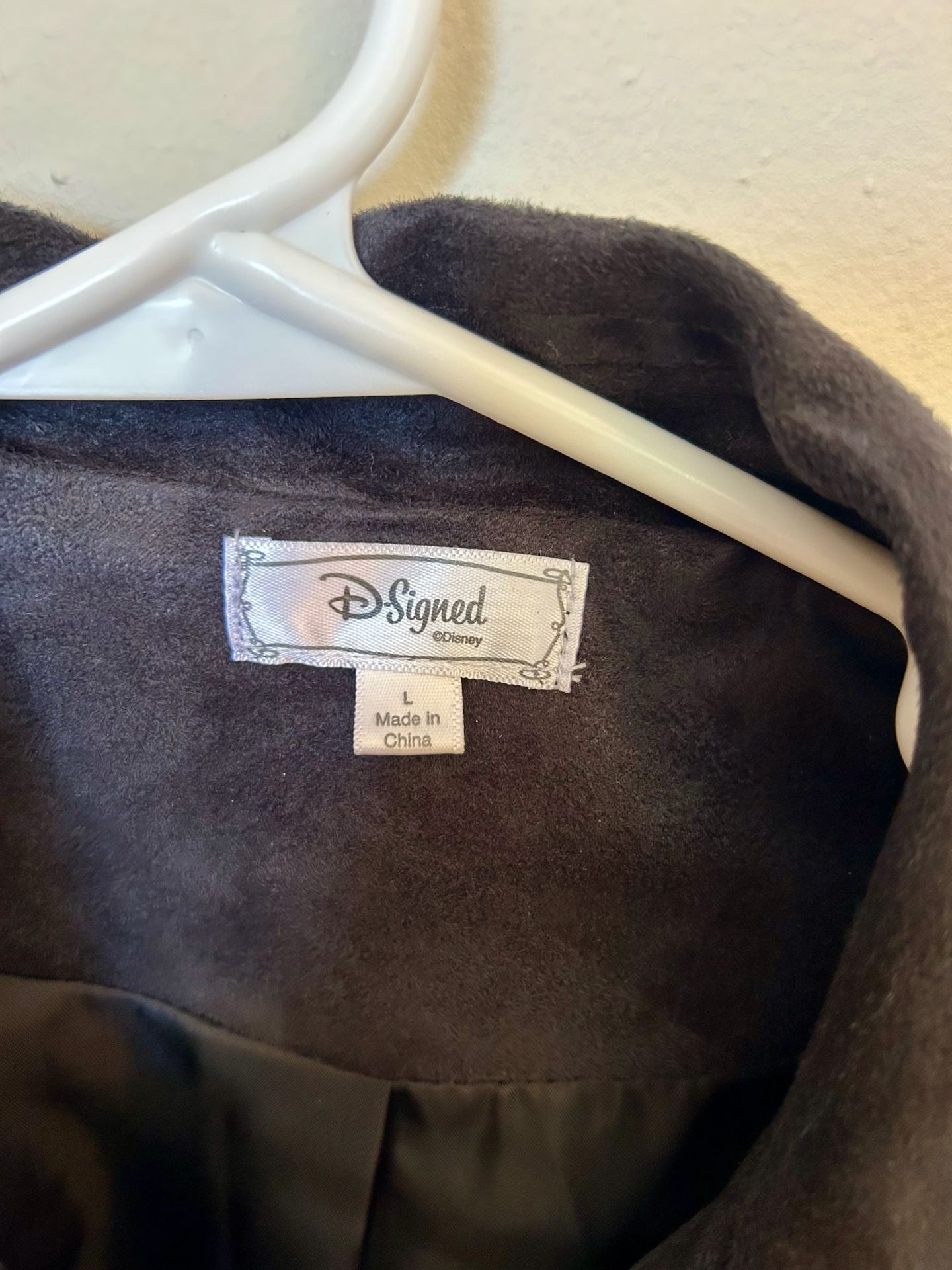 DSigned Disney Villain Jacket Size L Faux Suede 6