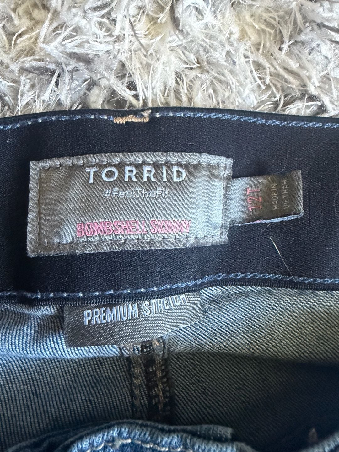 Torrid Bombshell Skinny Jeans Size 12T Distressed Denim 3
