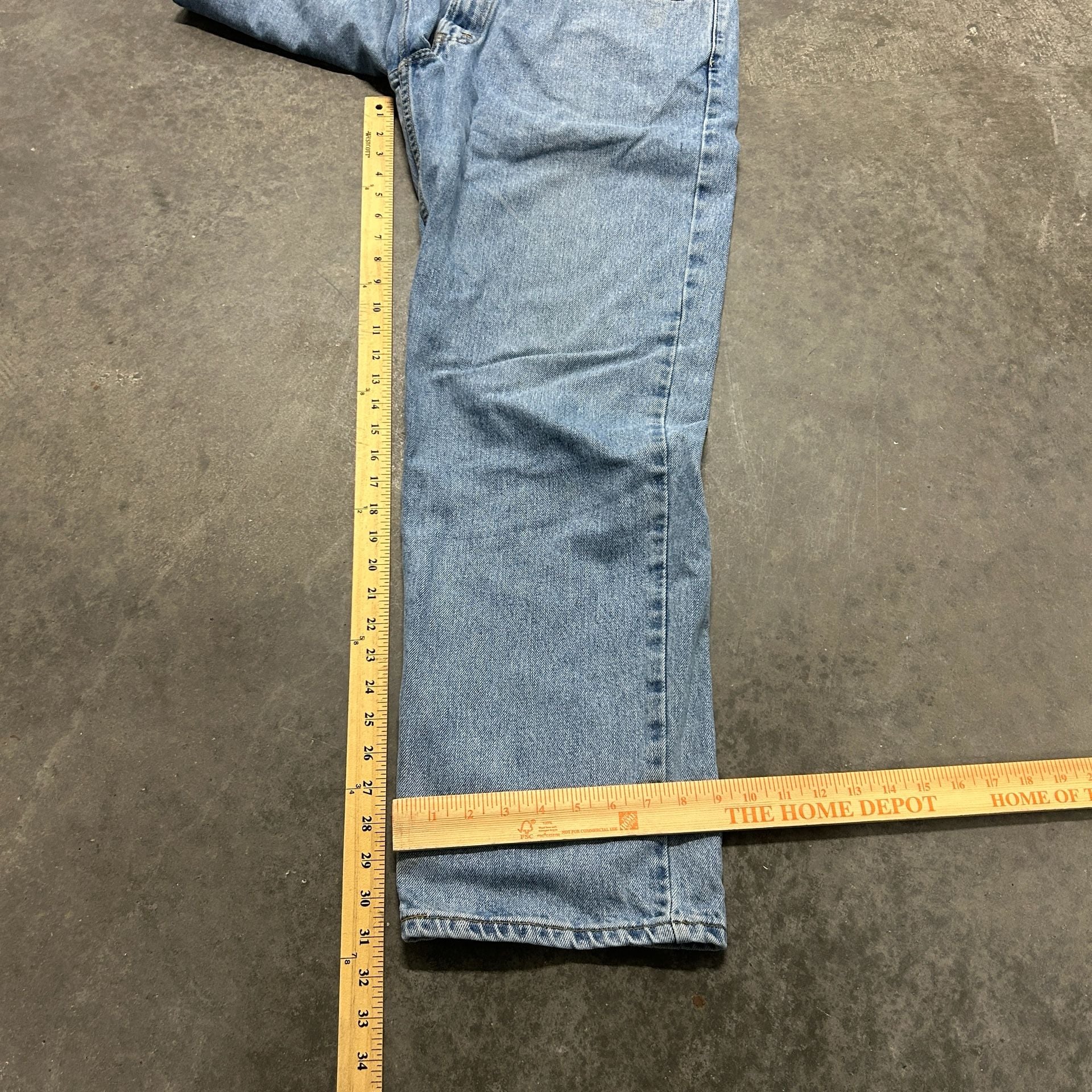 Levi's 550 Relaxed Fit Jeans Size 36x30 Light Wash Straight Leg Denim 8