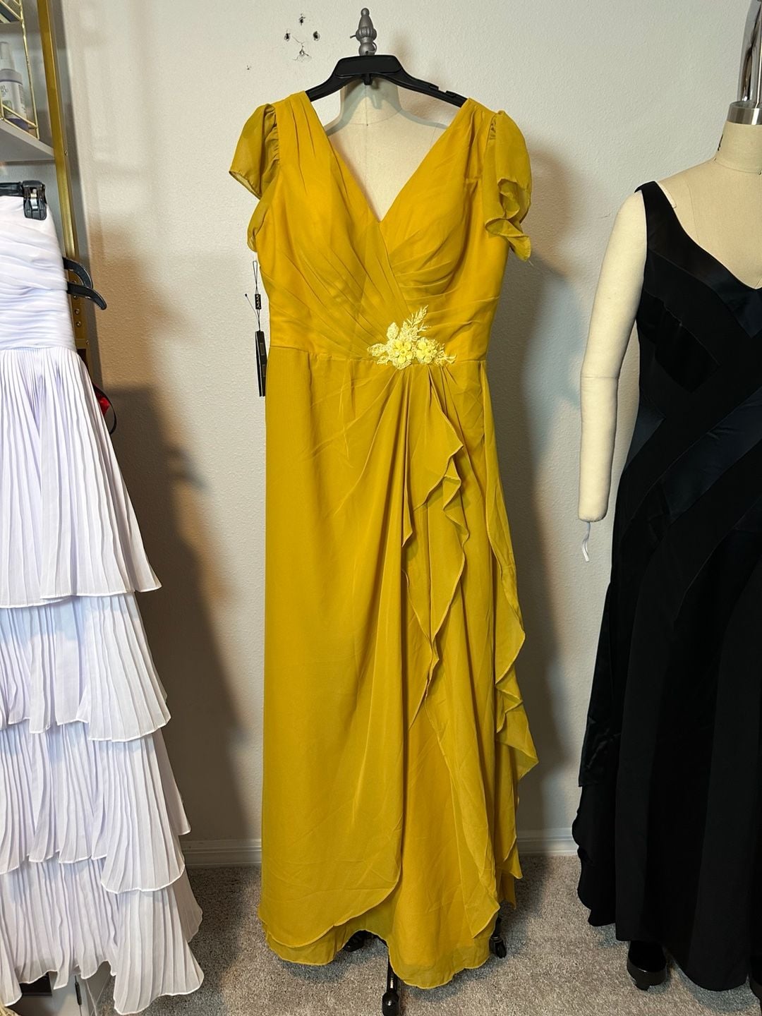 Mustard Yellow Chiffon Ruffle V-Neck Plus Size Formal Evening Gown Size 16 3