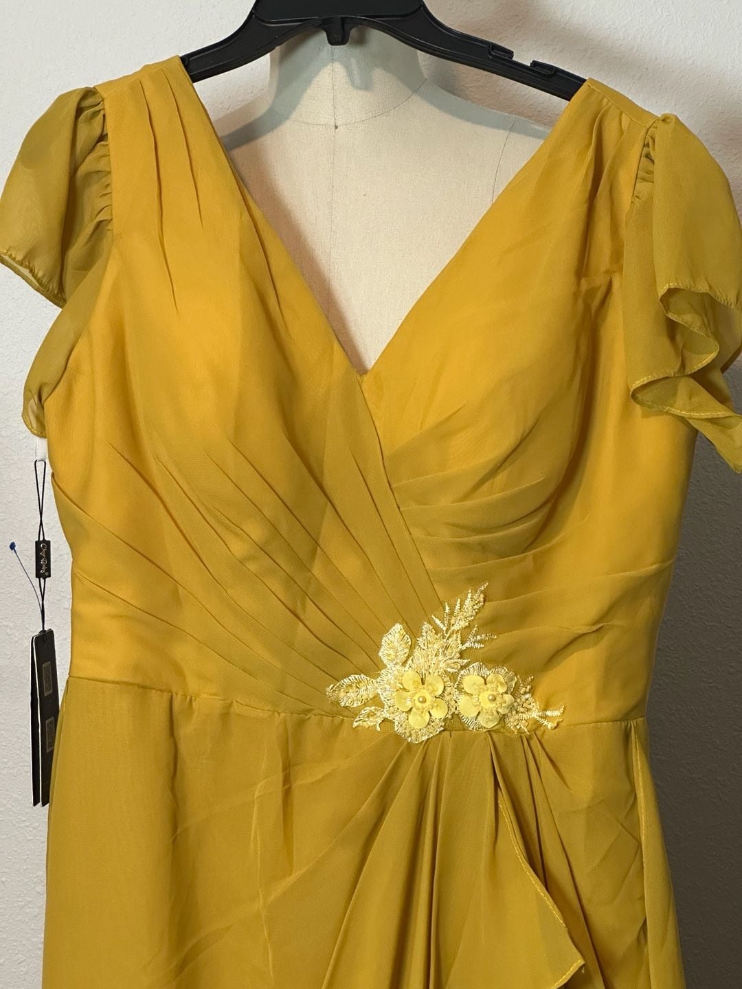 Mustard Yellow Chiffon Ruffle V-Neck Plus Size Formal Evening Gown Size 16 4