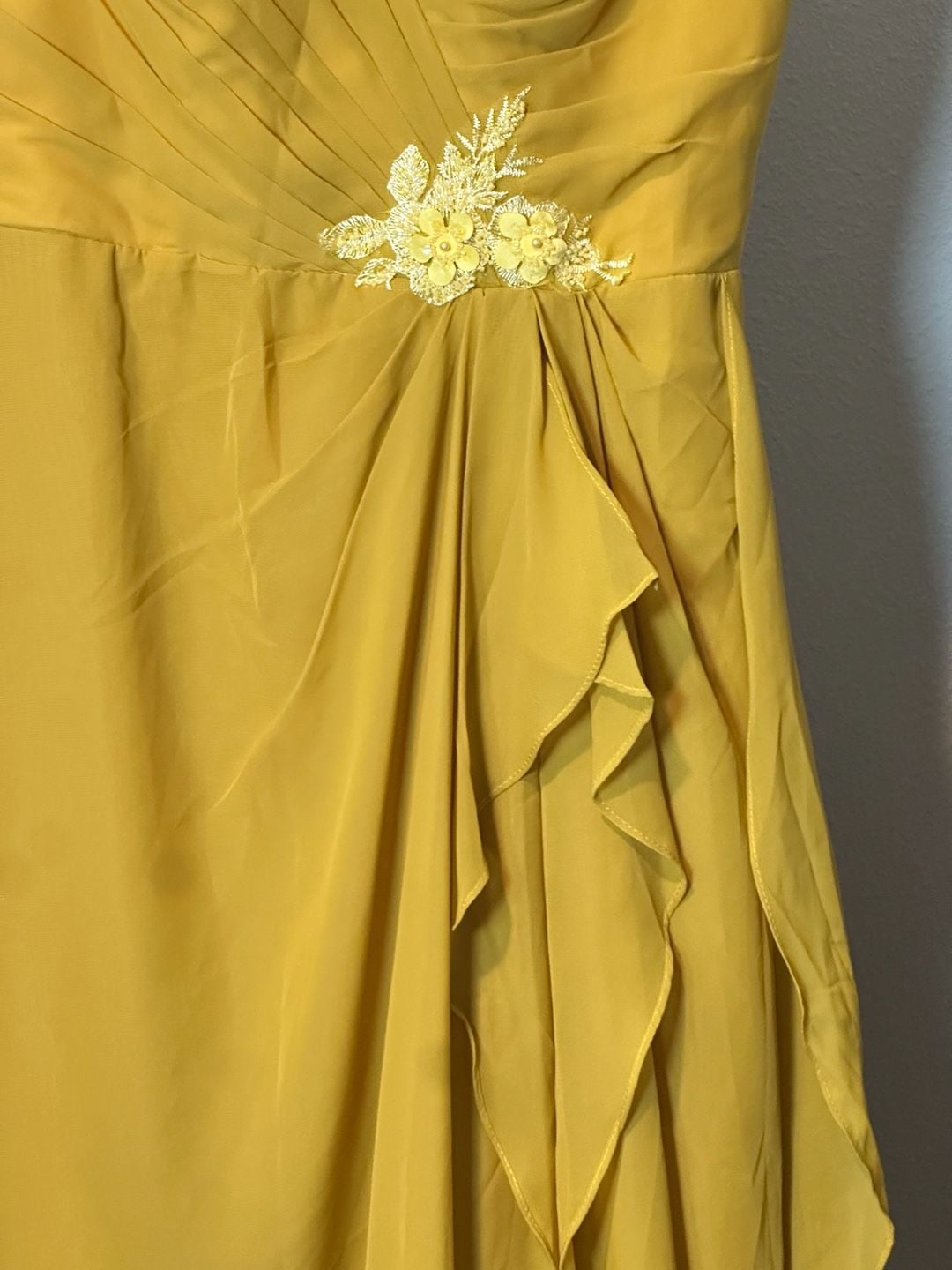 Mustard Yellow Chiffon Ruffle V-Neck Plus Size Formal Evening Gown Size 16 5