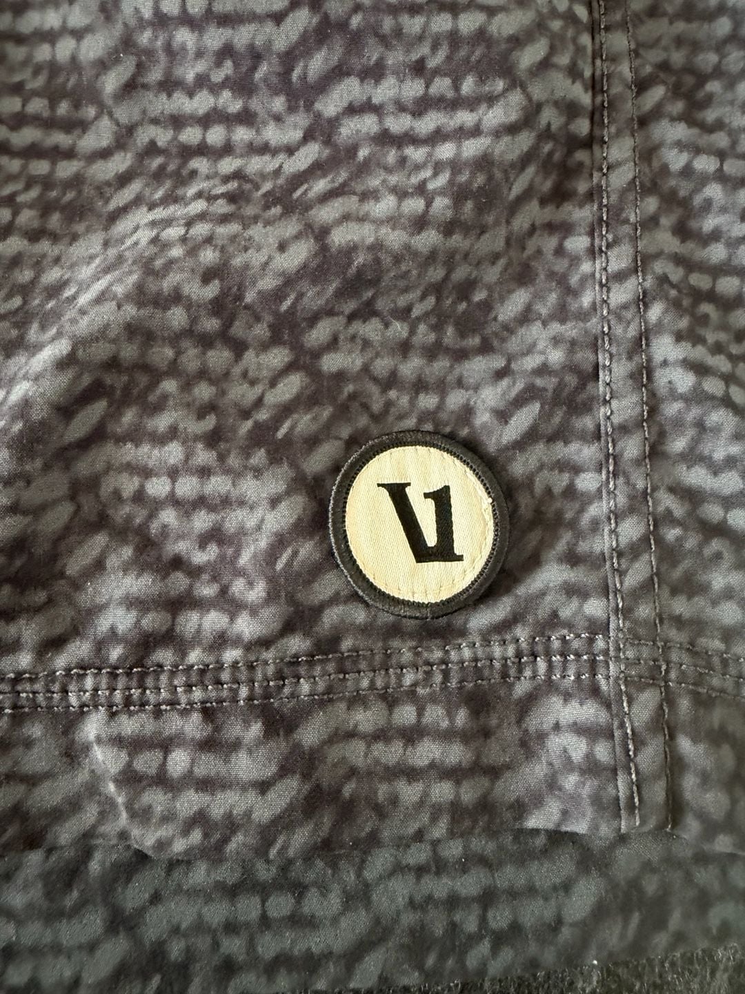 Vuori Shorts Gray and Black Men’s size Large 3