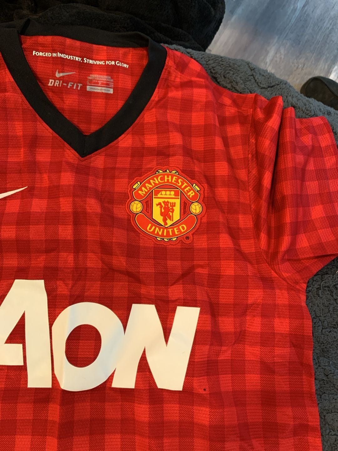 Nike Manchester United Gingham Soccer Jersey Size S Red 3
