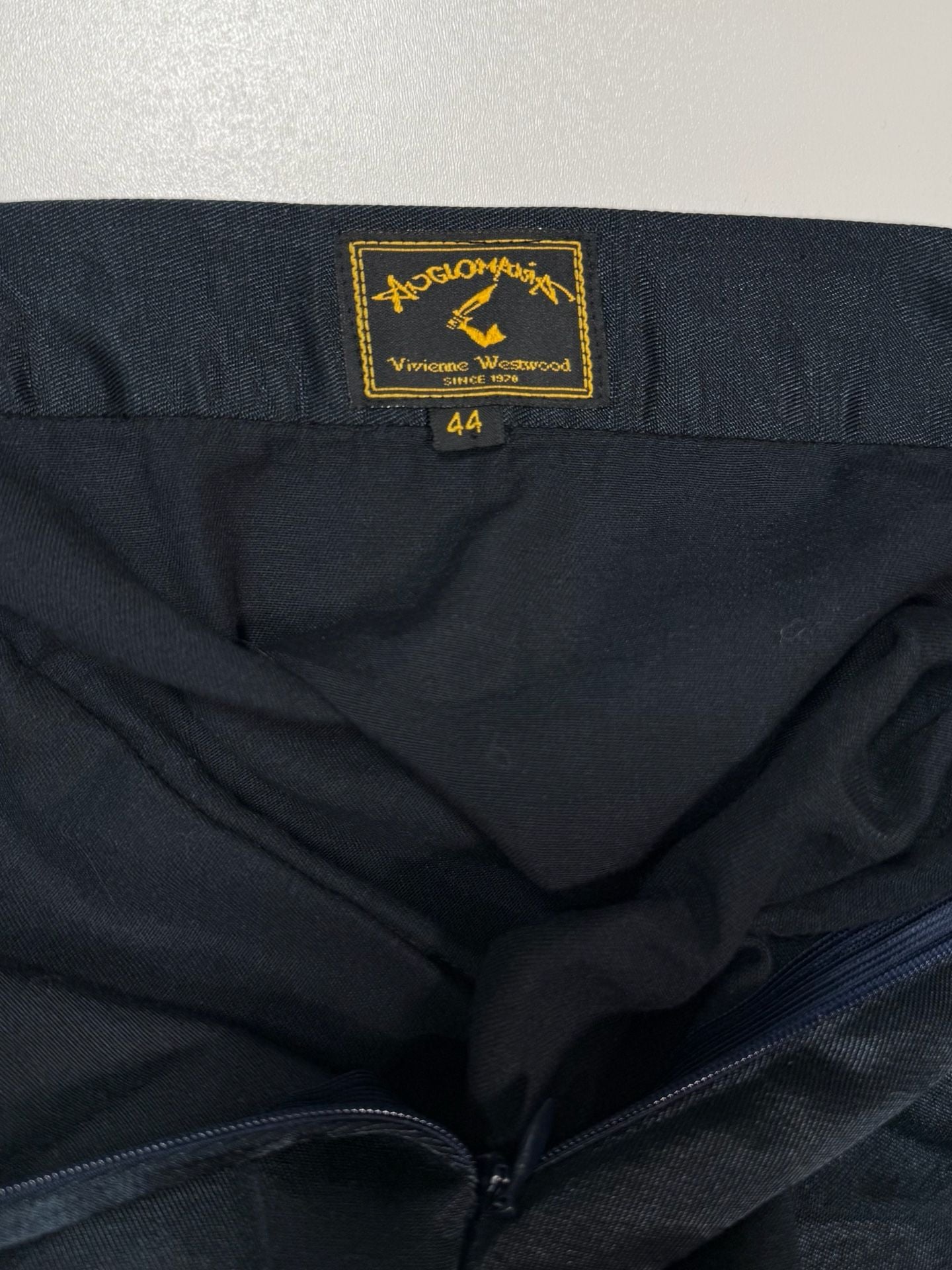Vivienne Westwood Anglomania Women's skirt US 8 Indie Vanguard Whimsigoth Y2K Heritage Quiet Luxury Draped Asymmetric Mini Skirt Black Satin Twill Cotton Nylon Italy Logo Button Side Zip Avant-Garde UK 12 Size 44 7