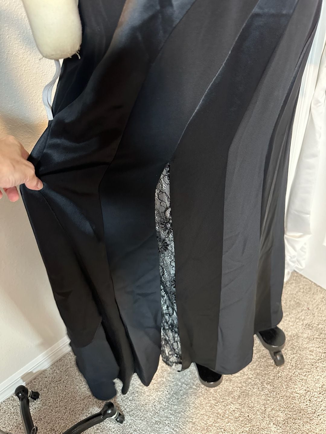Black Satin Lace Inset V-Neck Plus Size Formal Evening Gown Size 10 9