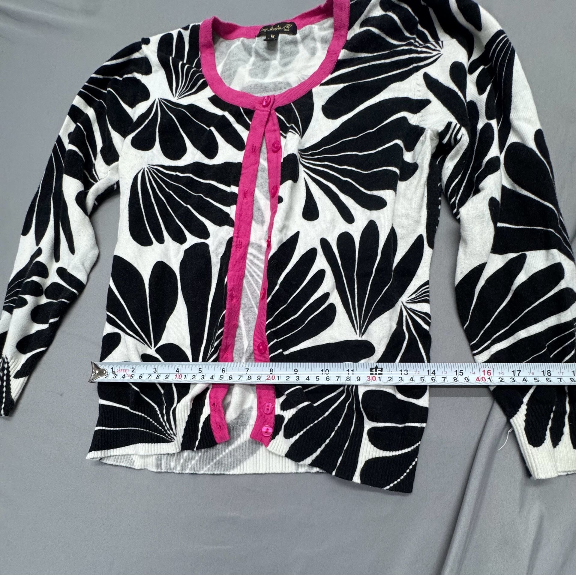 Top Knits Cardigan Size M Black White Floral Print Pink Trim 5