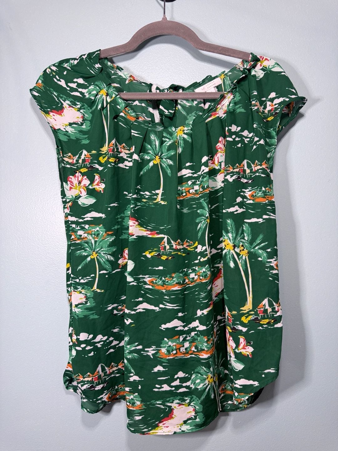 LC Lauren Conrad Blouse Size M Green Tropical Island Print Tie Back Top 2