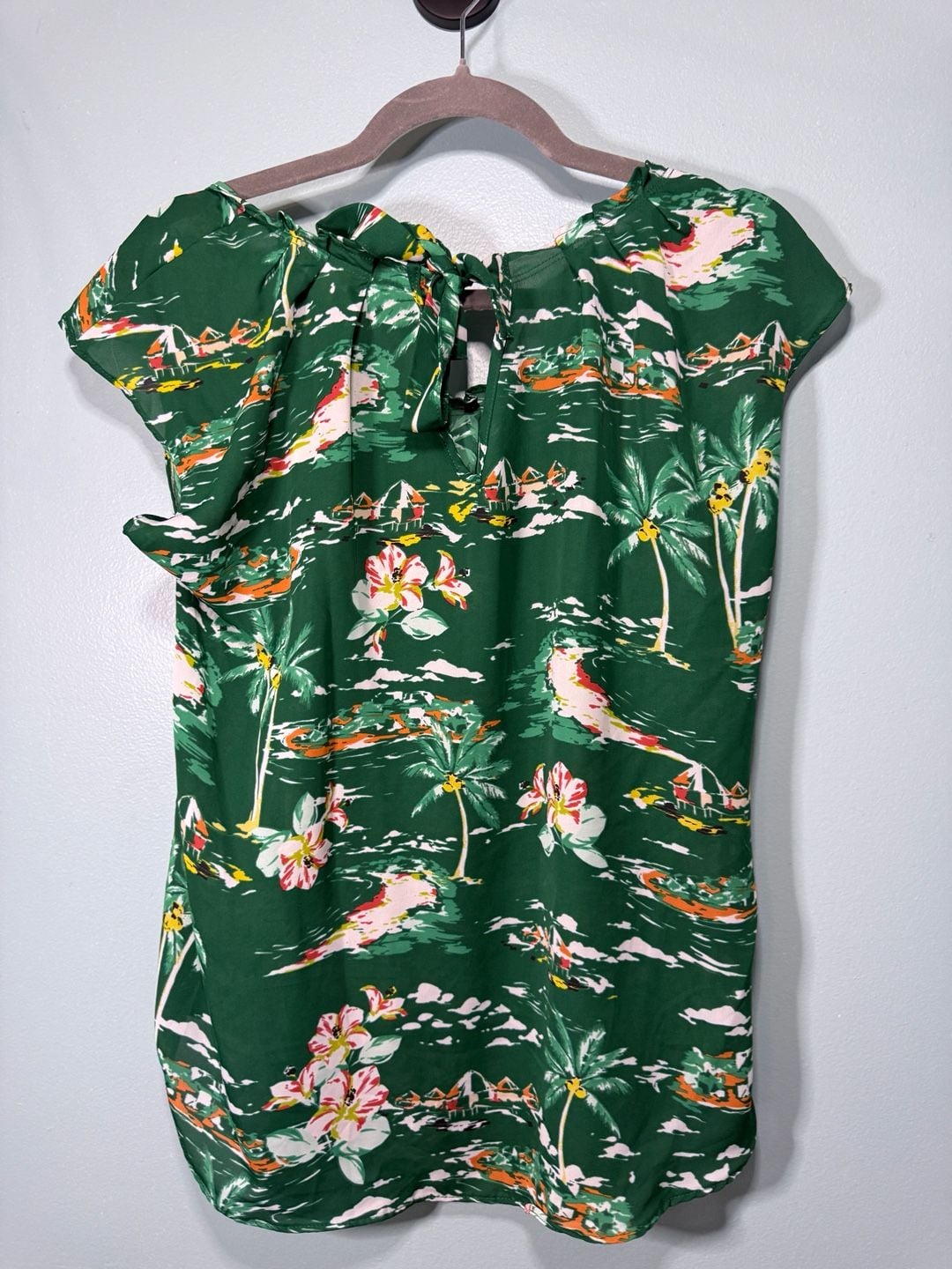 LC Lauren Conrad Blouse Size M Green Tropical Island Print Tie Back Top 5