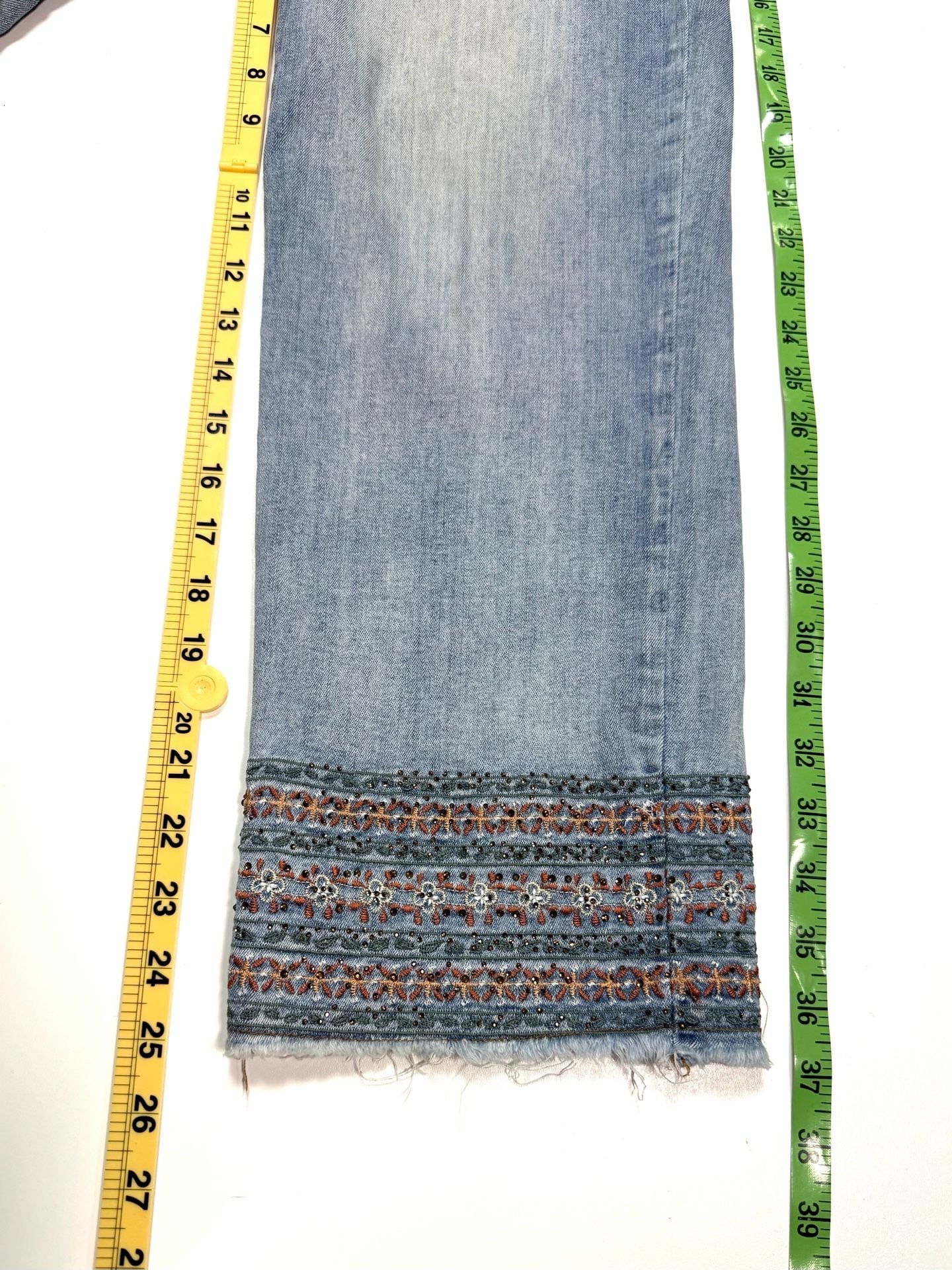 Tribal Jeans Women's Jeans Size 6 Cottage-Glam Indie Vanguard Y2K Americana Heritage Embroidered Beaded Hem Mid Rise Light Wash Raw Frayed Boho Stretch Denim Ankle Audrey Straight Crop 4
