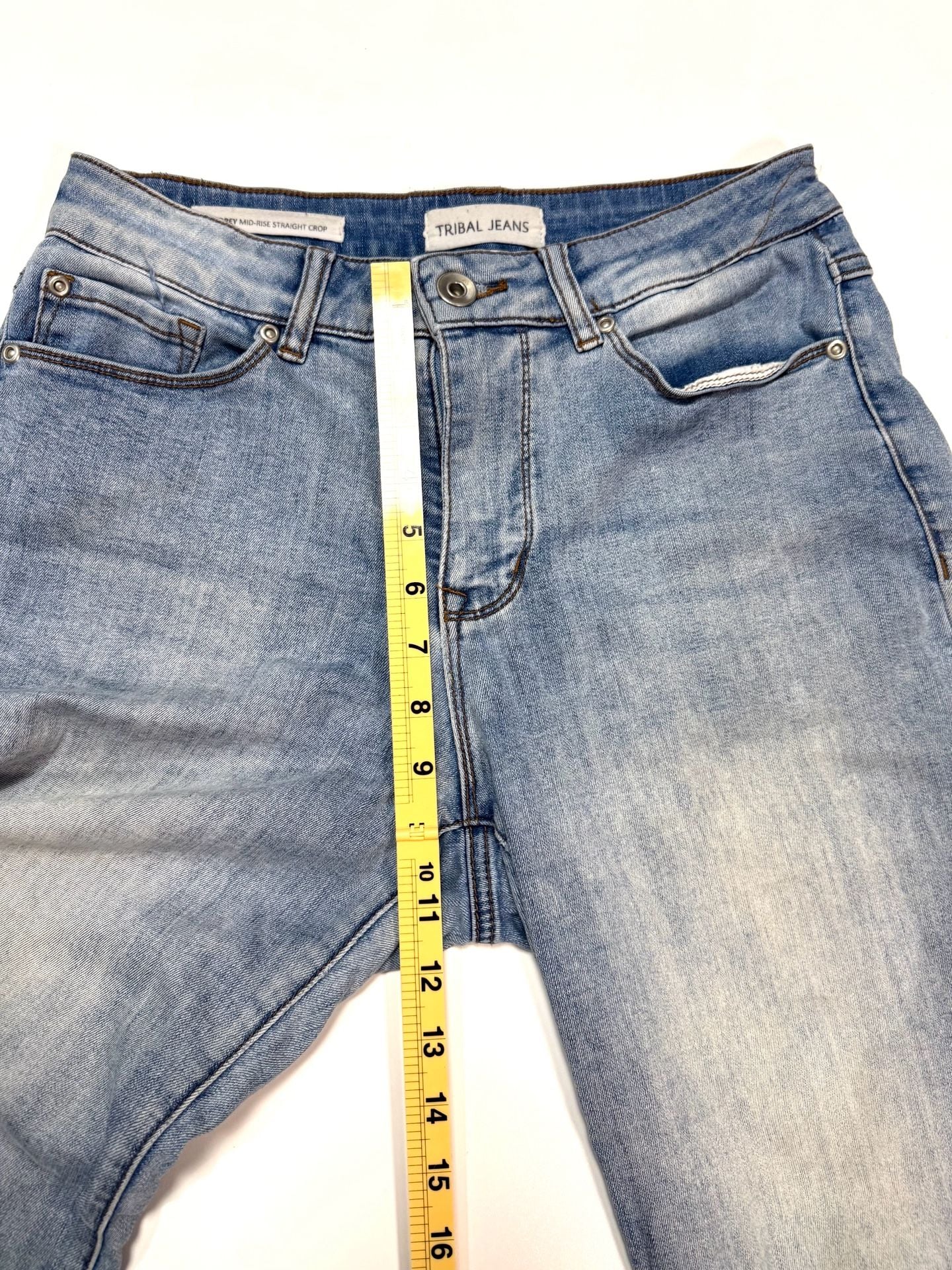 Tribal Jeans Women's Jeans Size 6 Cottage-Glam Indie Vanguard Y2K Americana Heritage Embroidered Beaded Hem Mid Rise Light Wash Raw Frayed Boho Stretch Denim Ankle Audrey Straight Crop 7